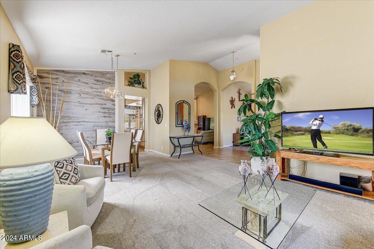 6870 E Horned Owl Trail