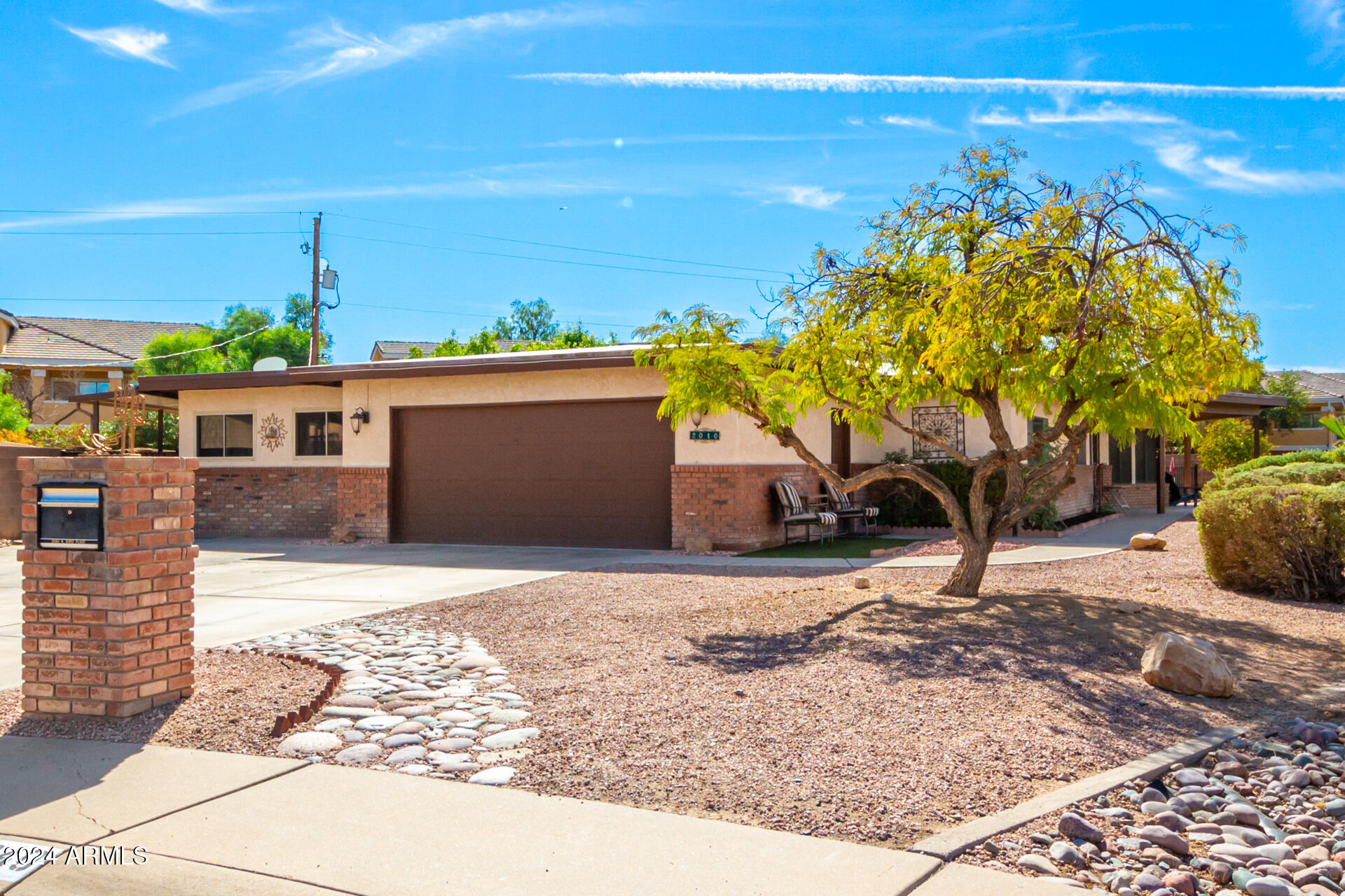 2040 N 63RD Place