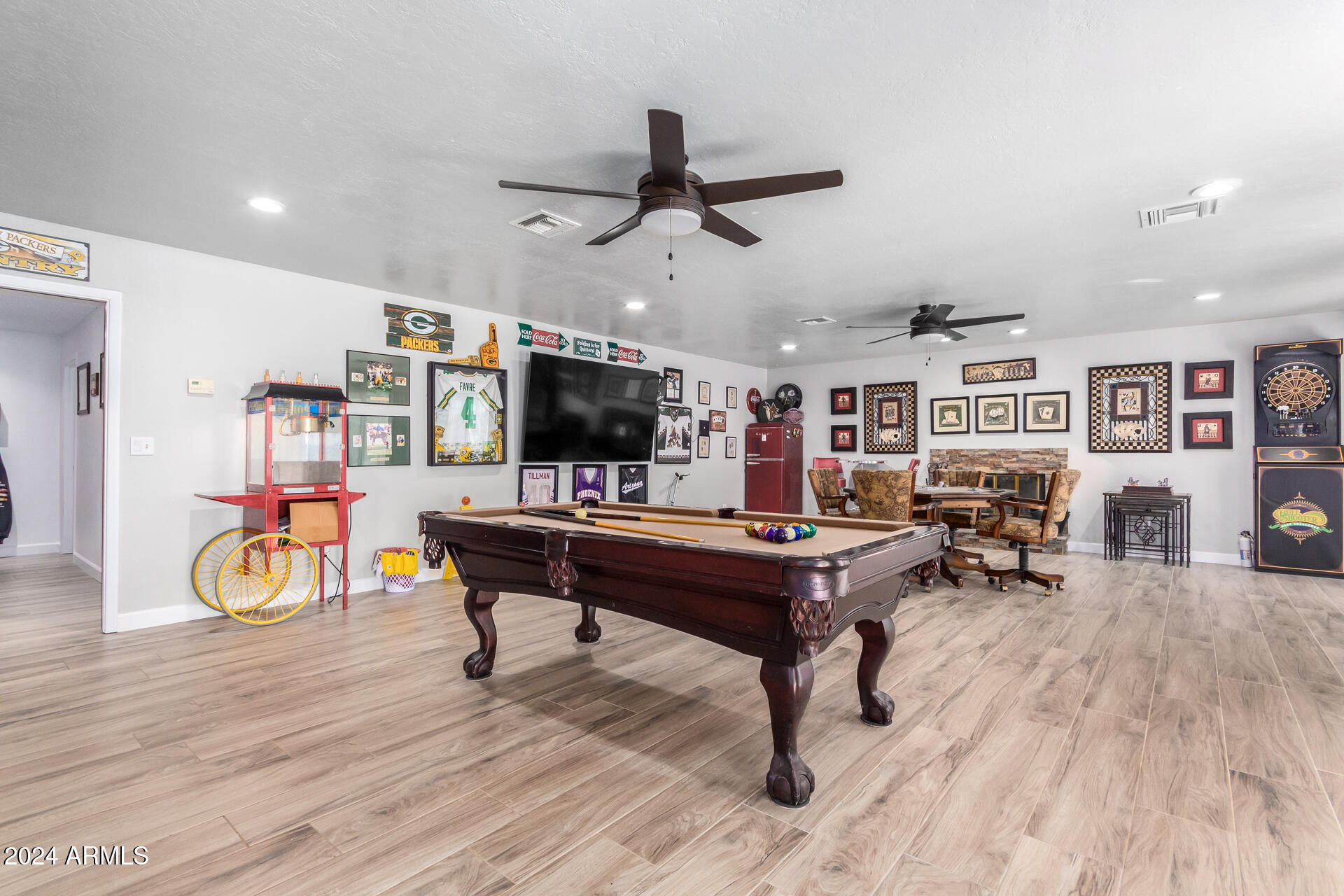 2040 N 63RD Place