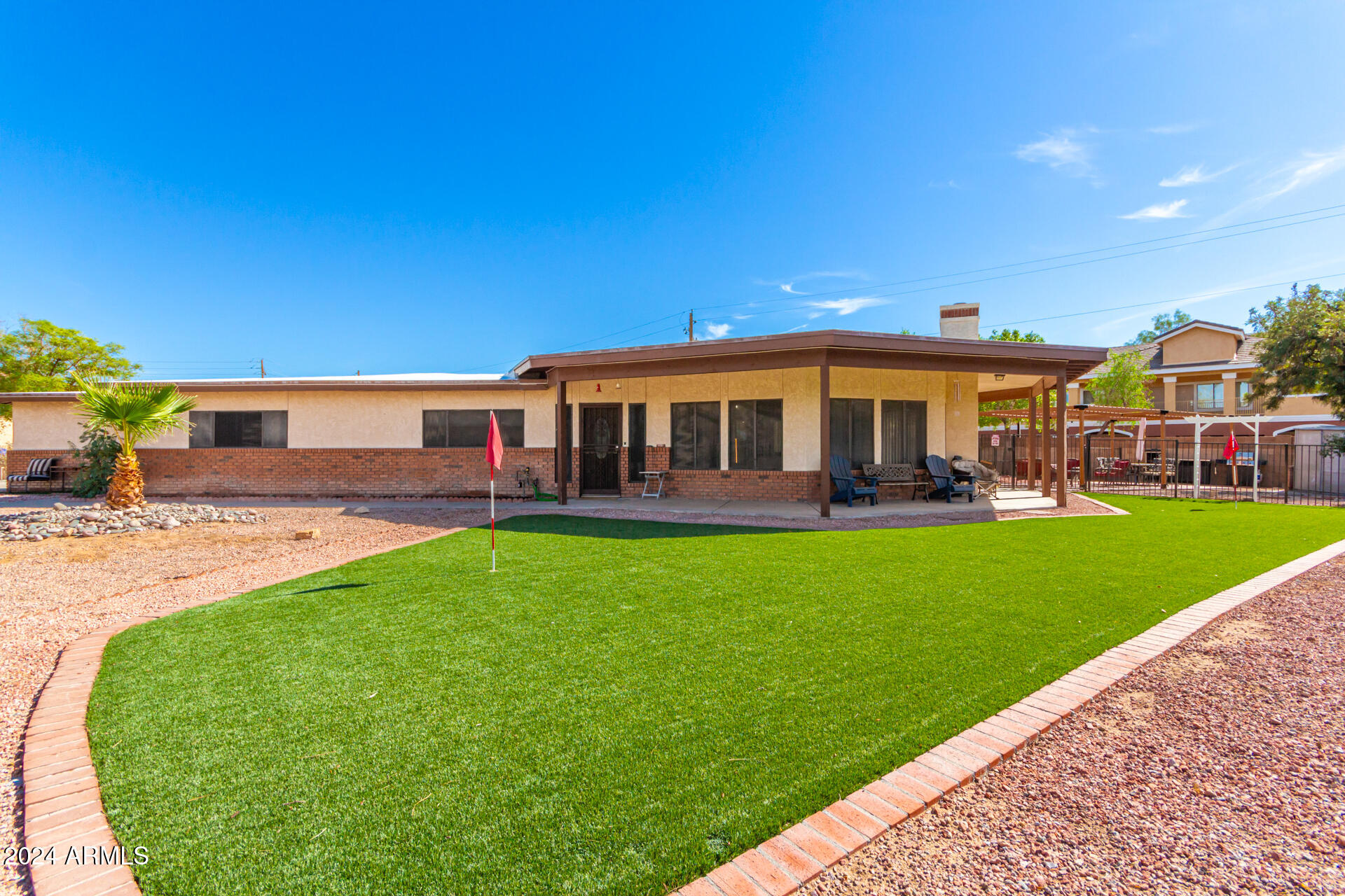 2040 N 63RD Place