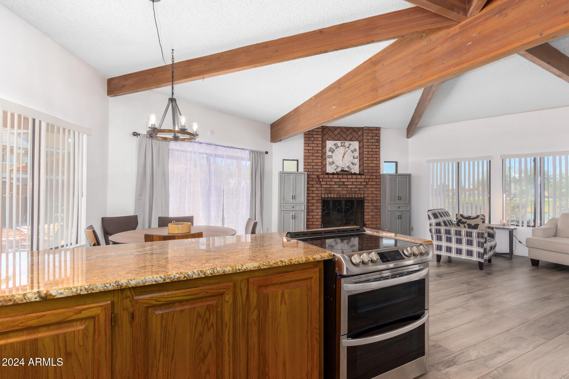2040 N 63RD Place