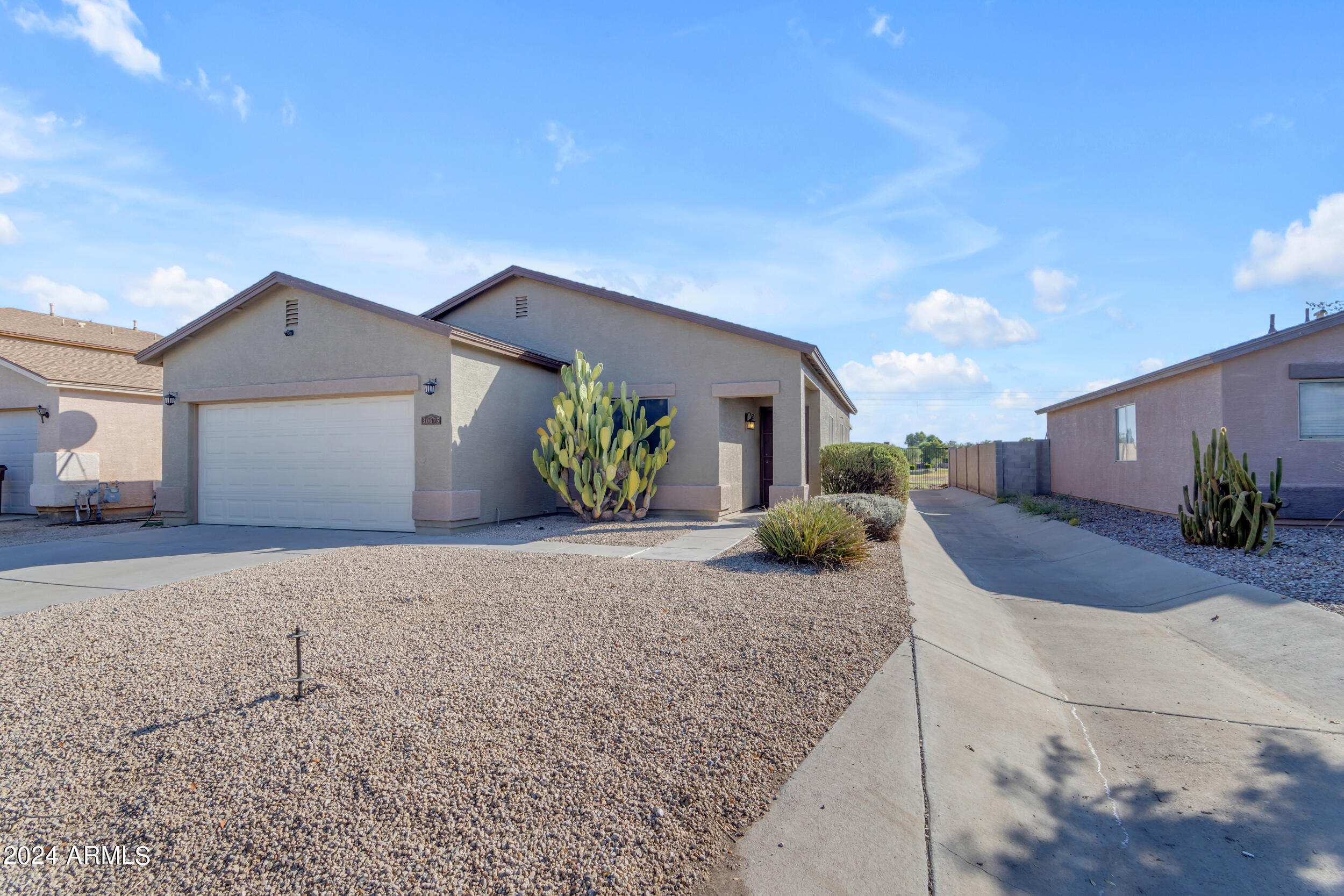 30675 N BAREBACK Trail