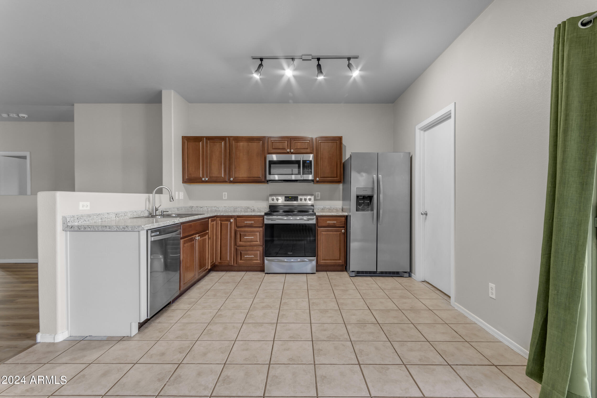 30675 N BAREBACK Trail