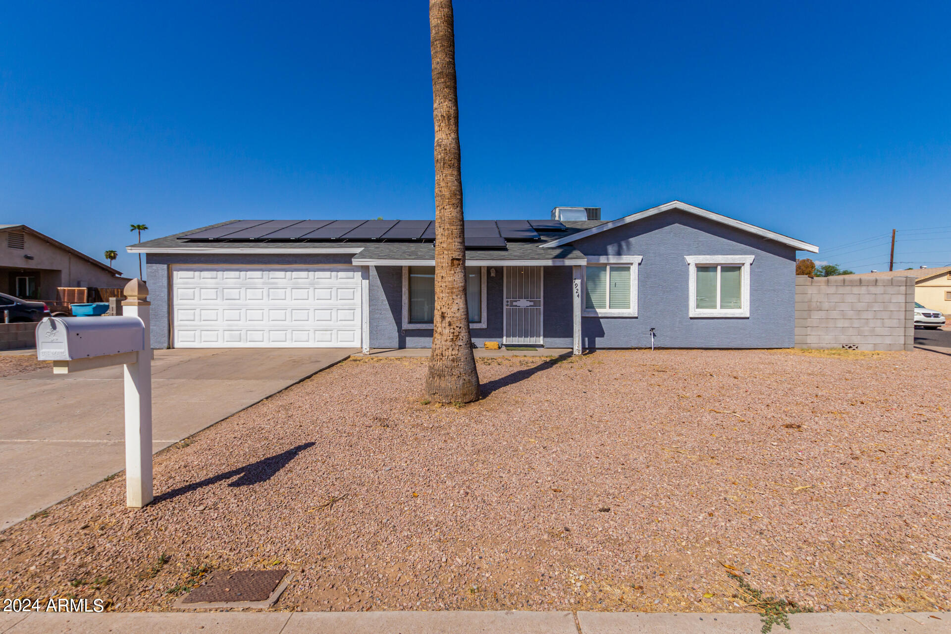 7924 W HIGHLAND Avenue
