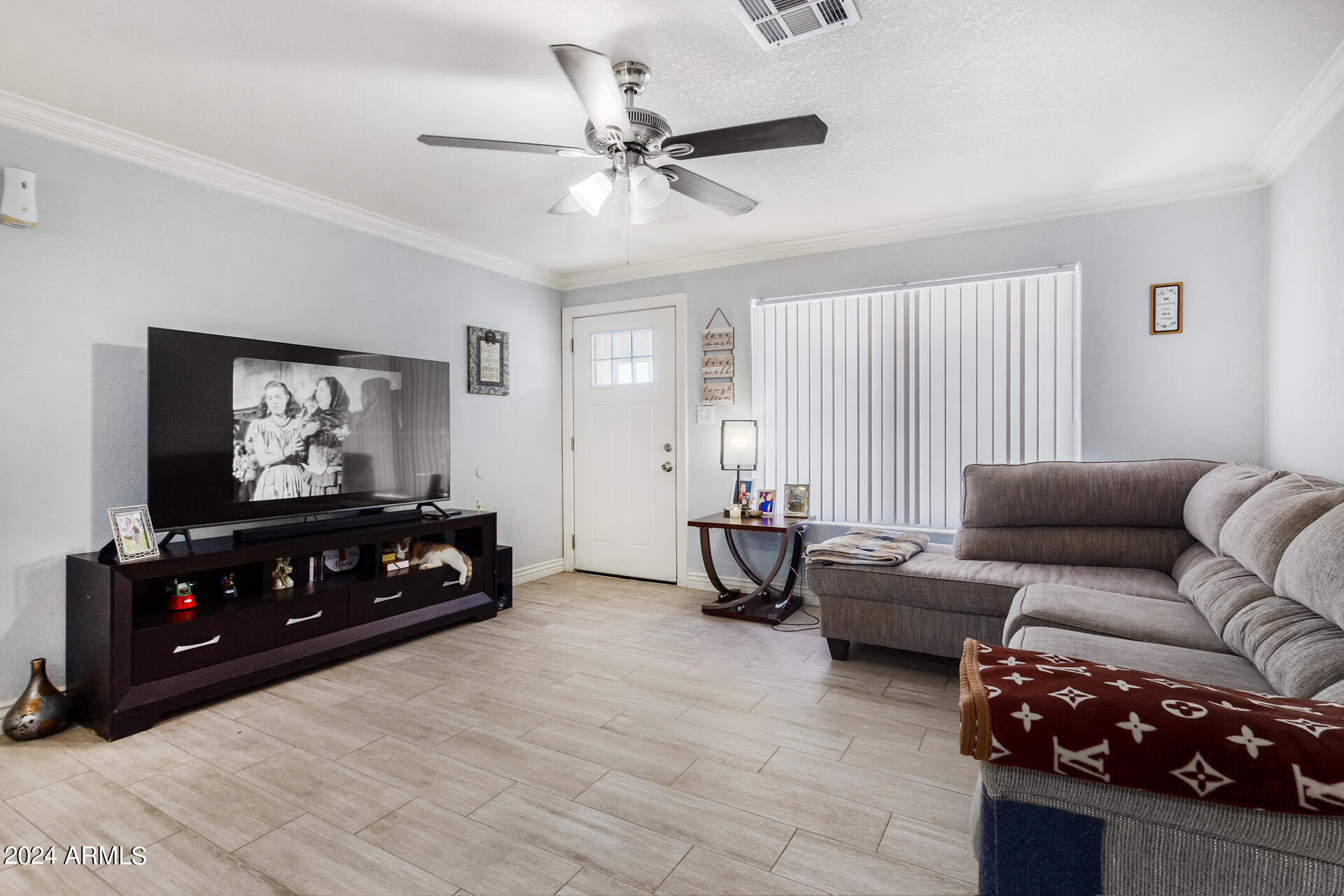 7924 W HIGHLAND Avenue
