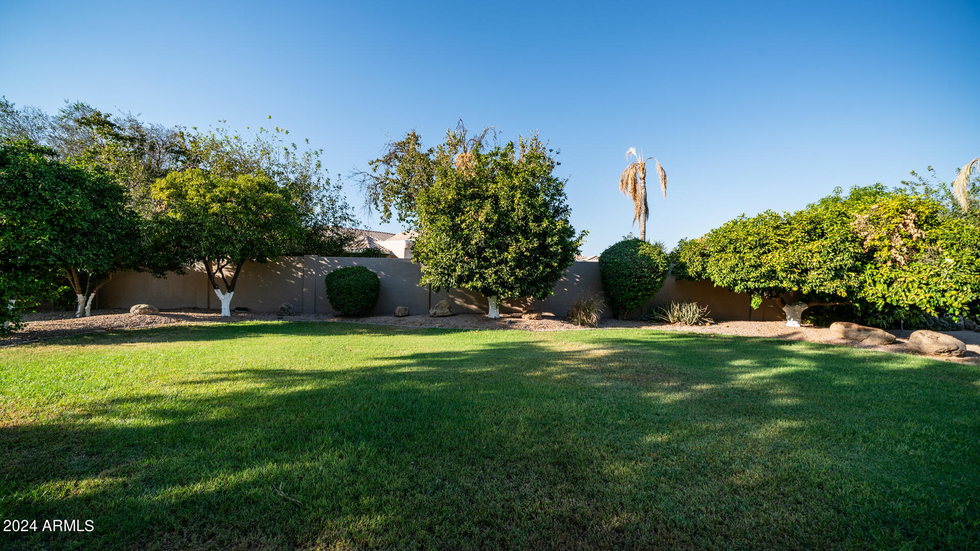 4664 E GROVE Circle