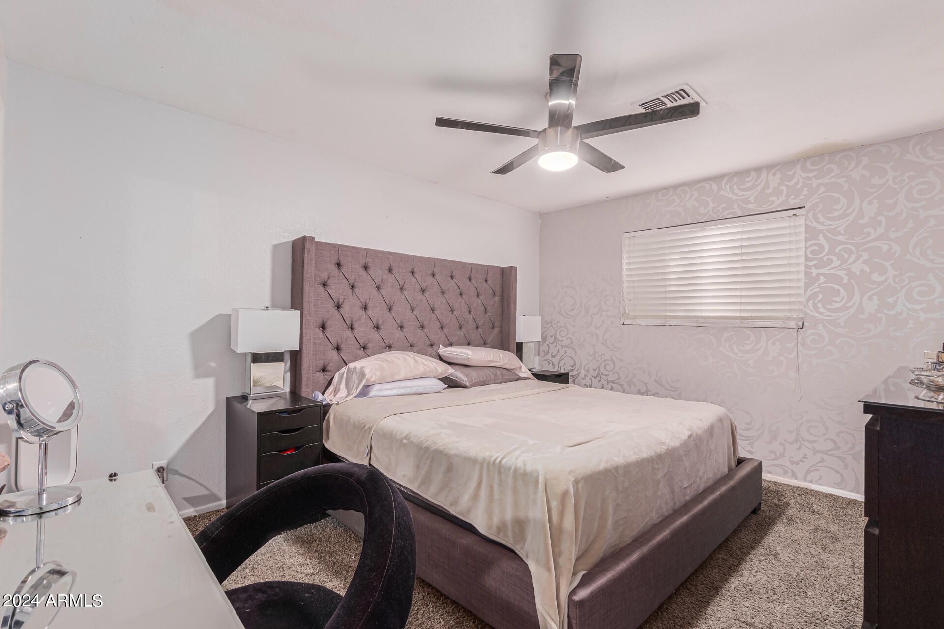 1821 W BEHREND Drive