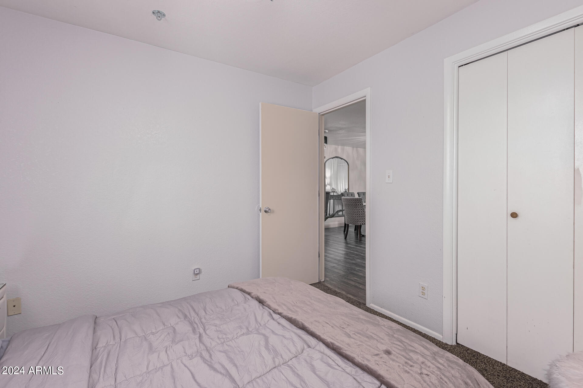 1821 W BEHREND Drive