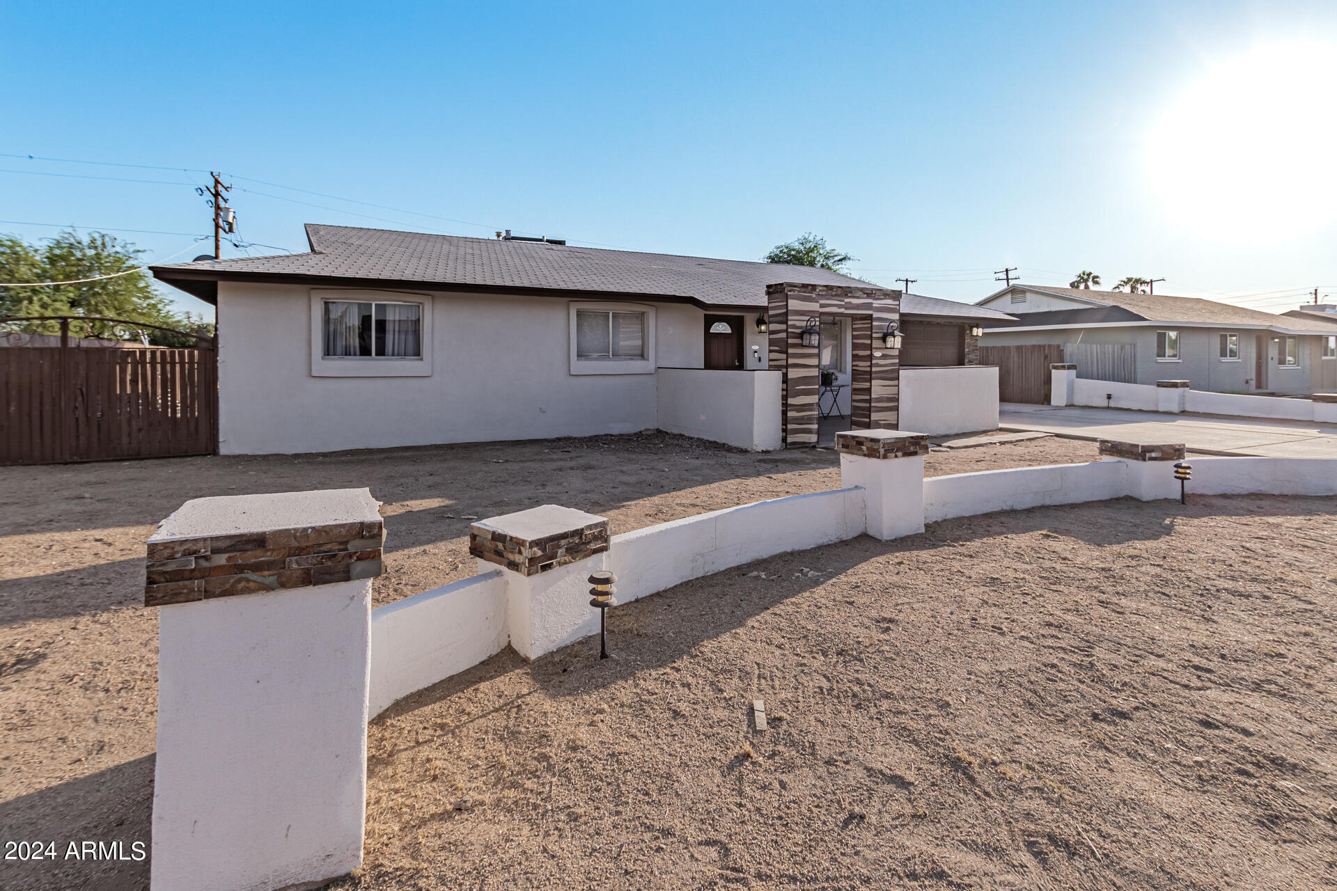 1821 W BEHREND Drive