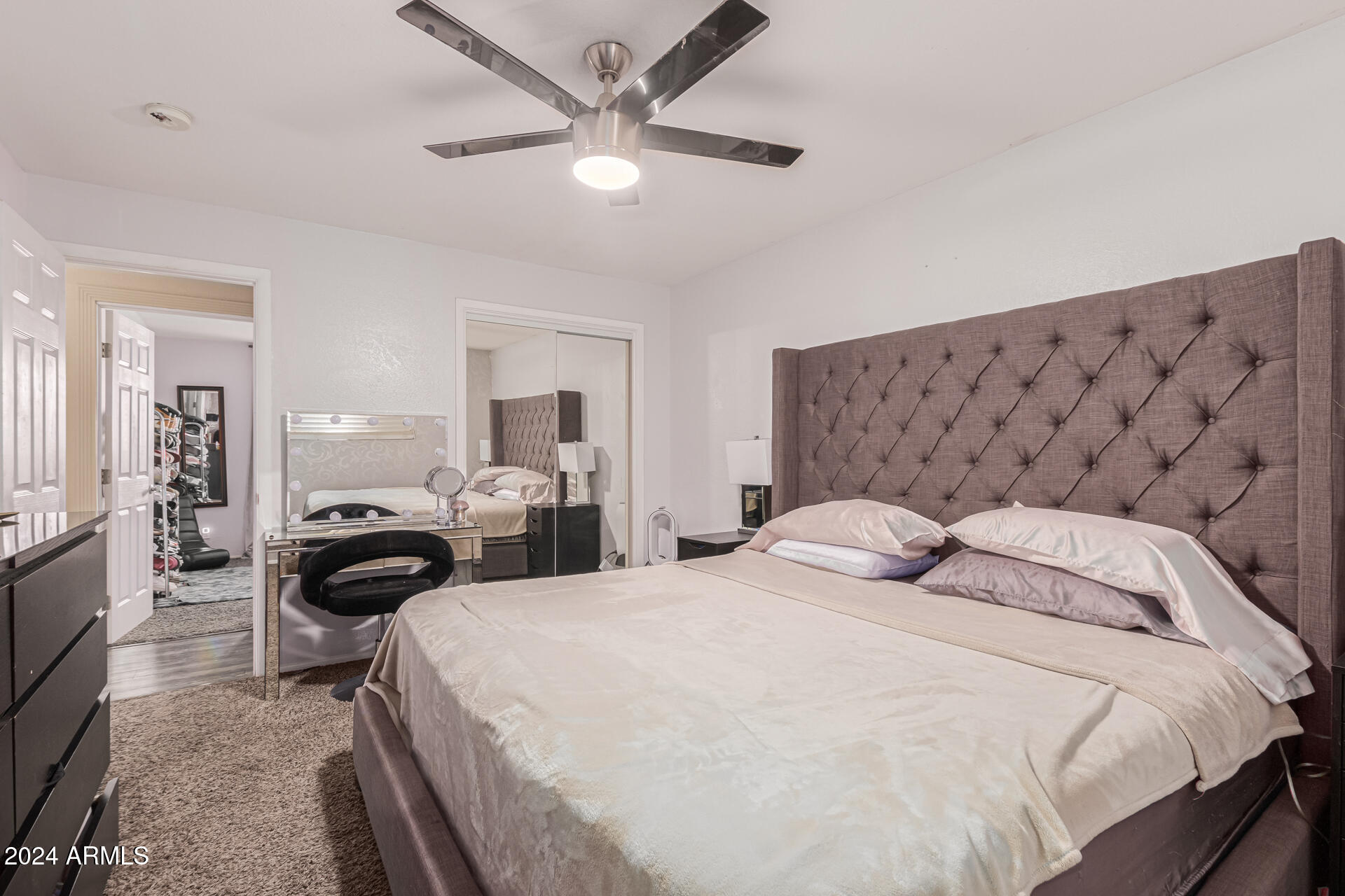 1821 W BEHREND Drive