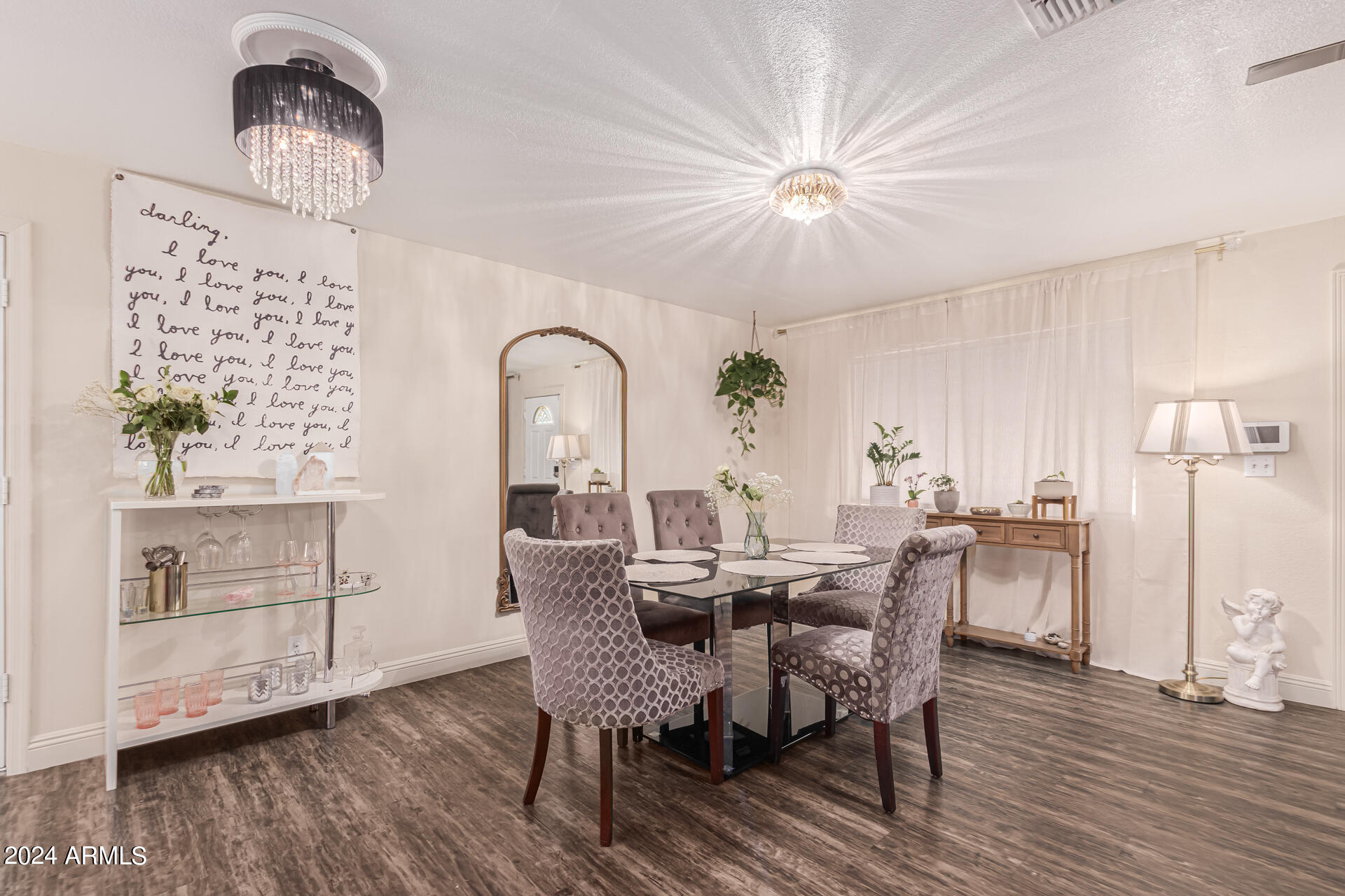 1821 W BEHREND Drive