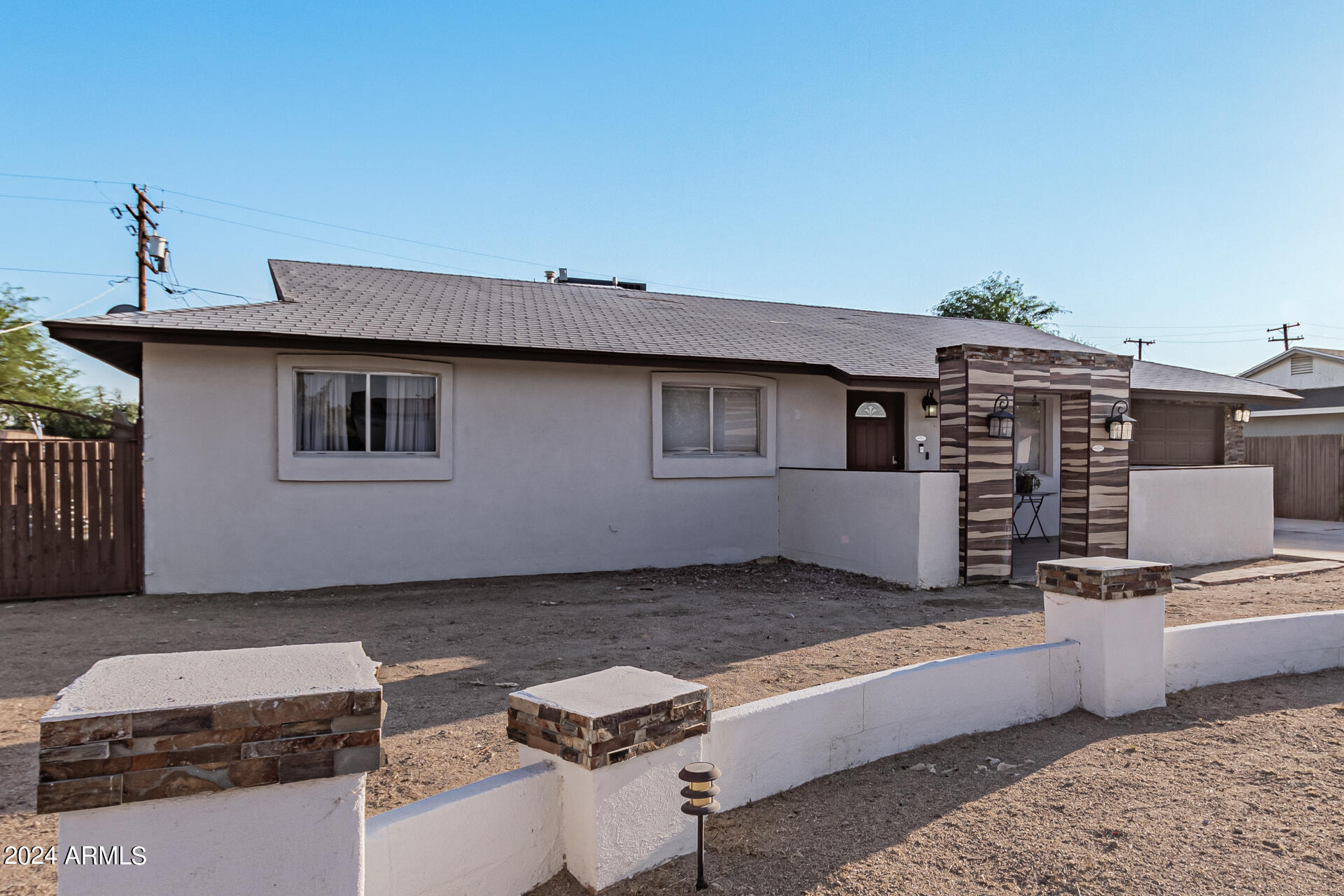 1821 W BEHREND Drive