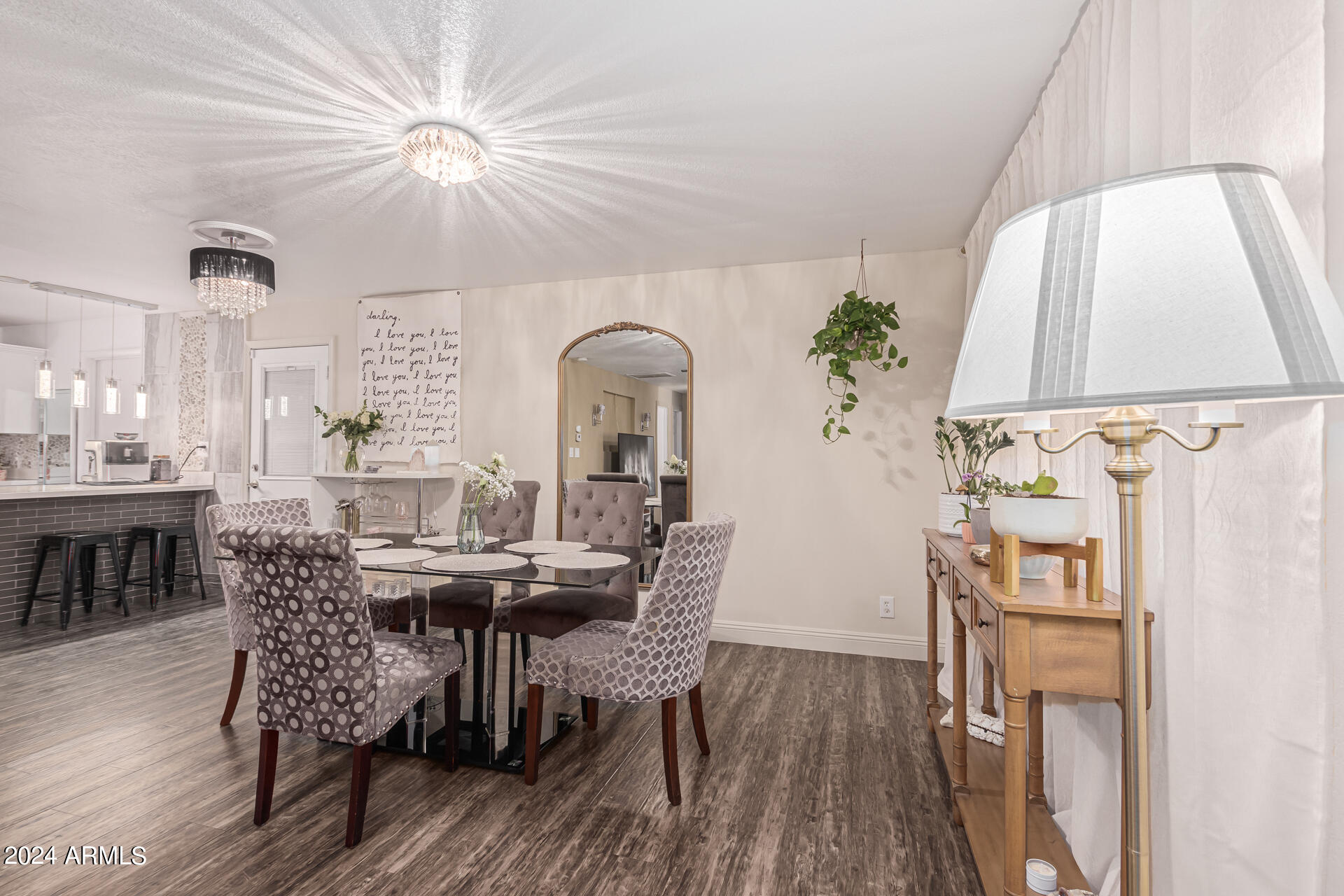 1821 W BEHREND Drive