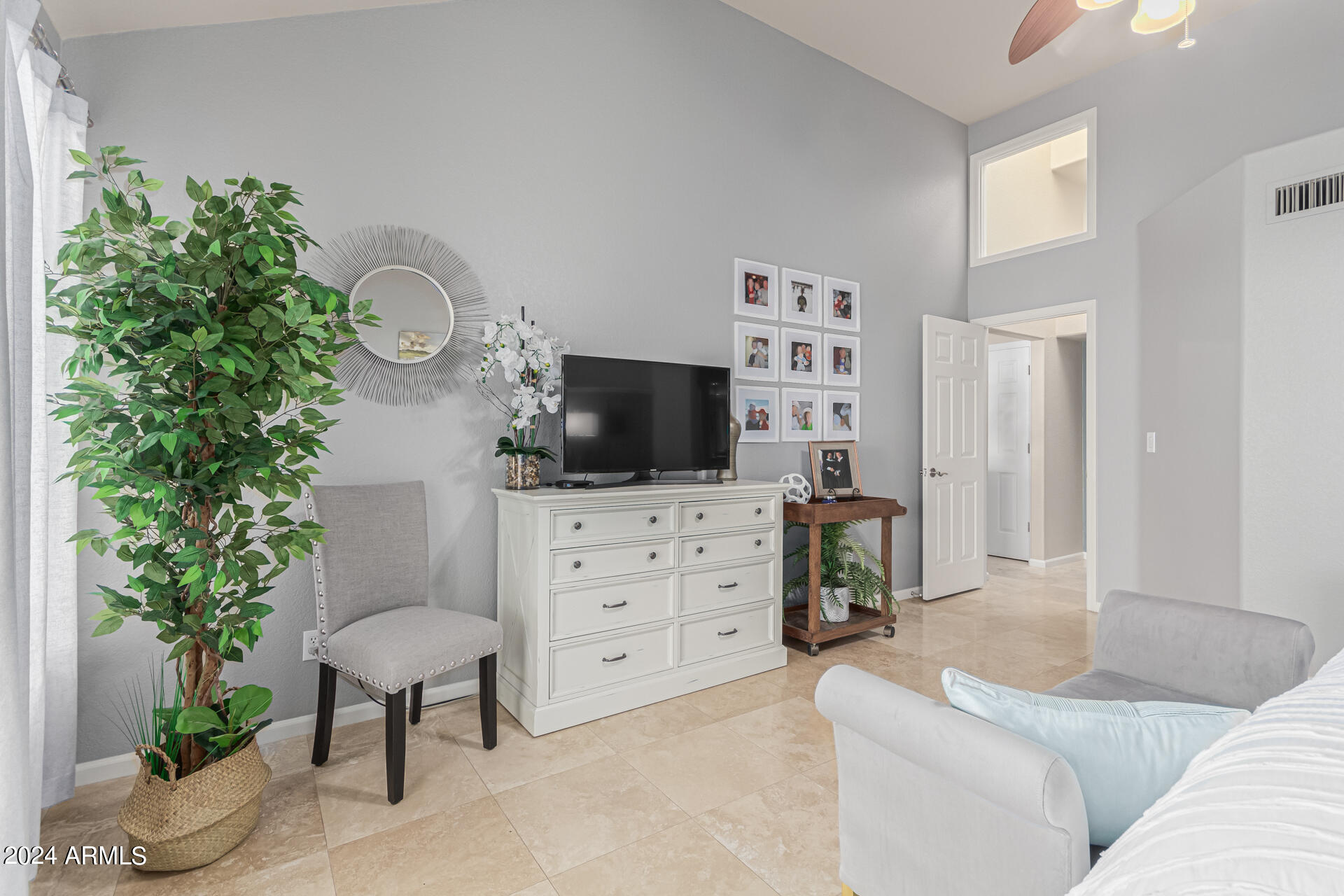 10810 E BELLA VISTA Drive