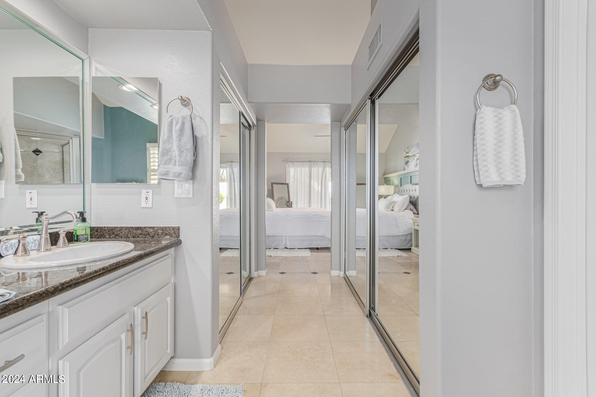 10810 E BELLA VISTA Drive
