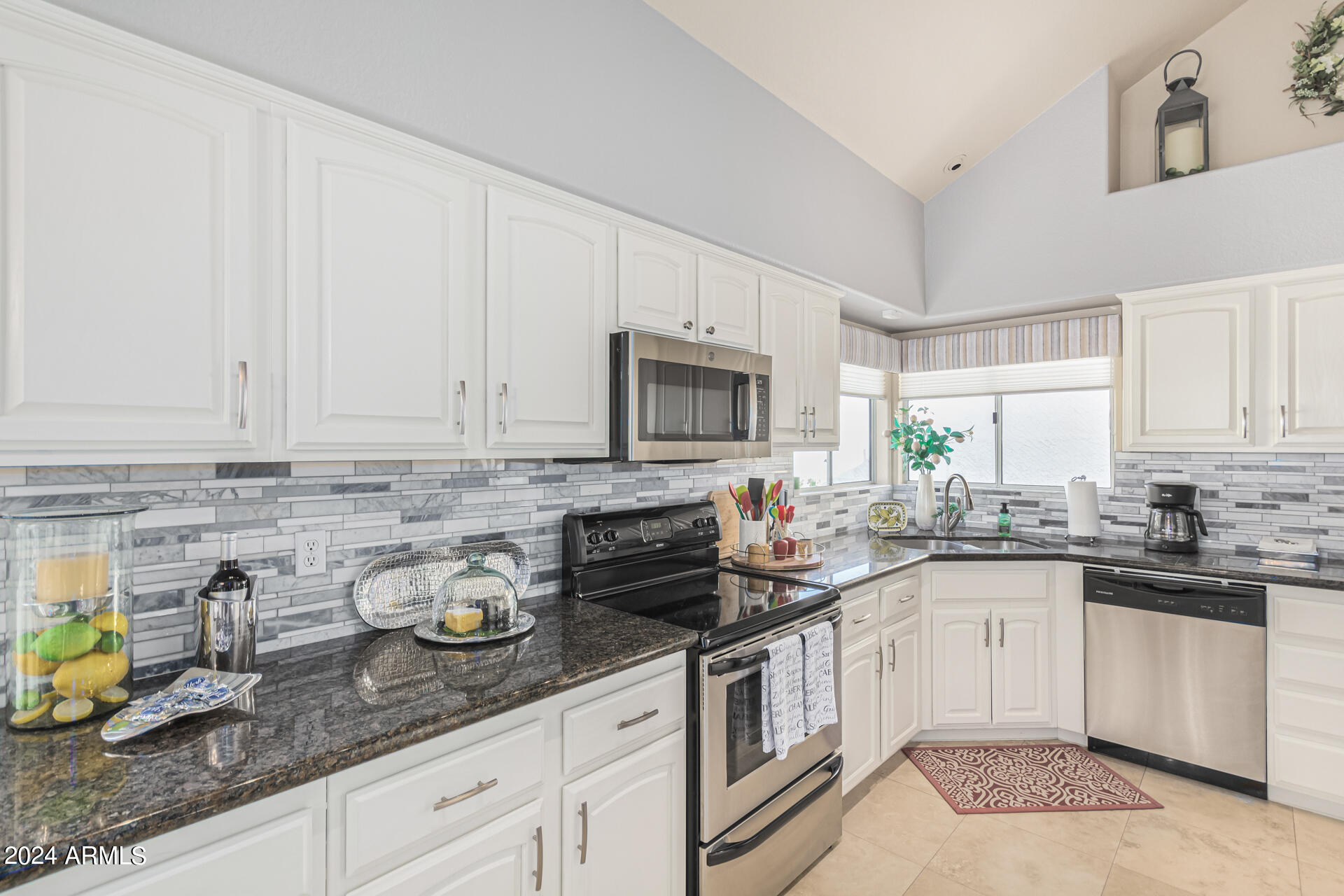 10810 E BELLA VISTA Drive
