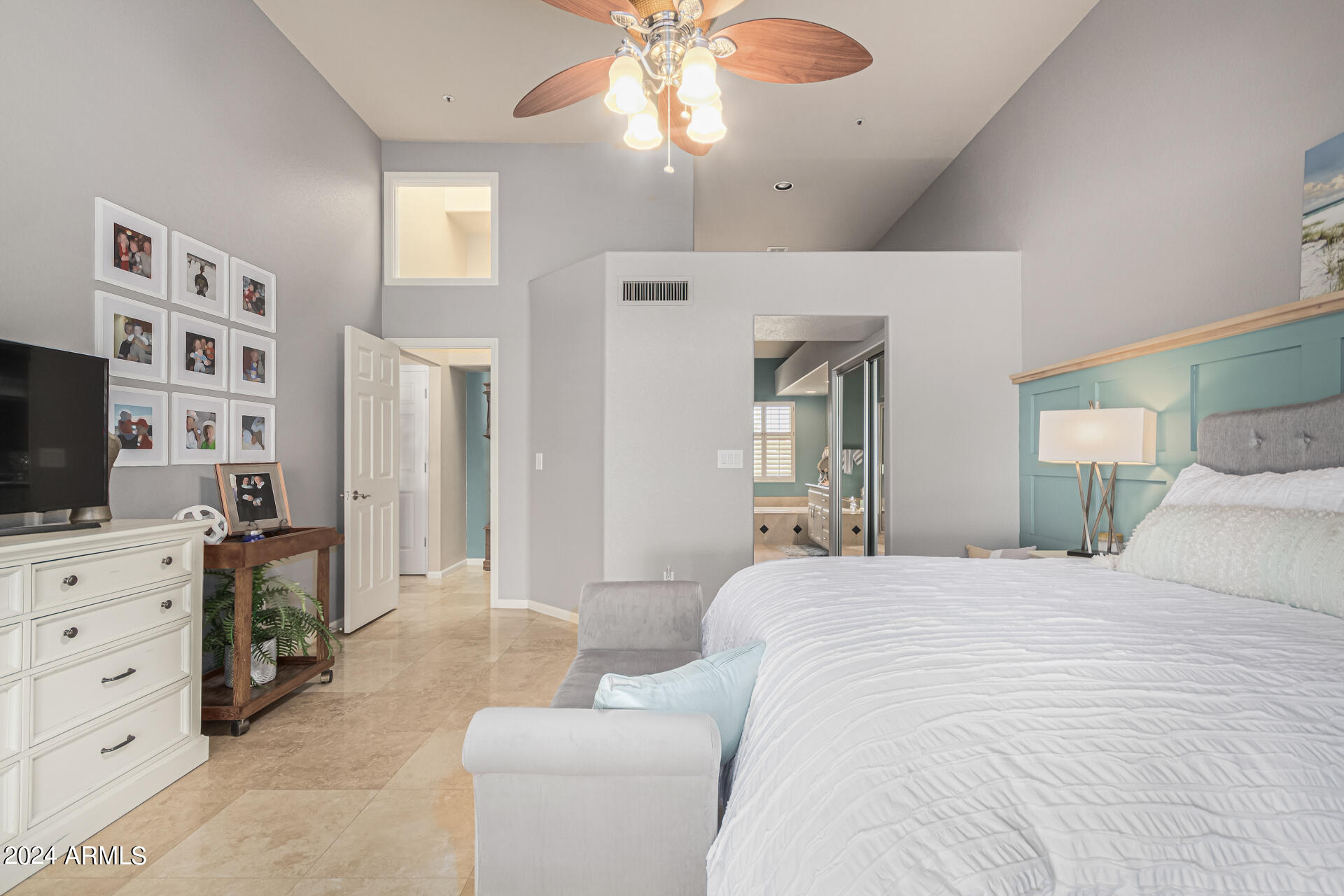 10810 E BELLA VISTA Drive