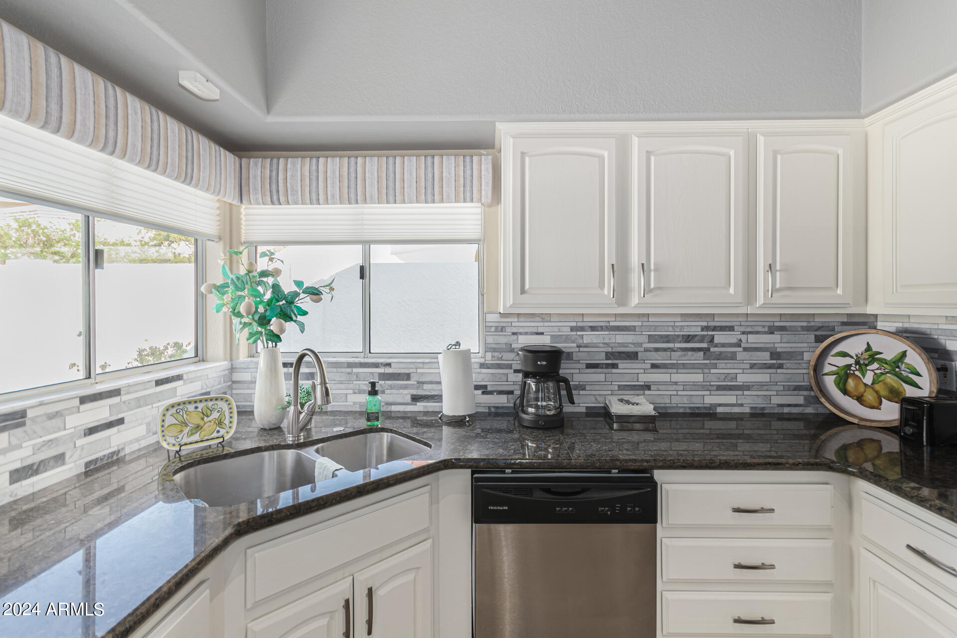 10810 E BELLA VISTA Drive