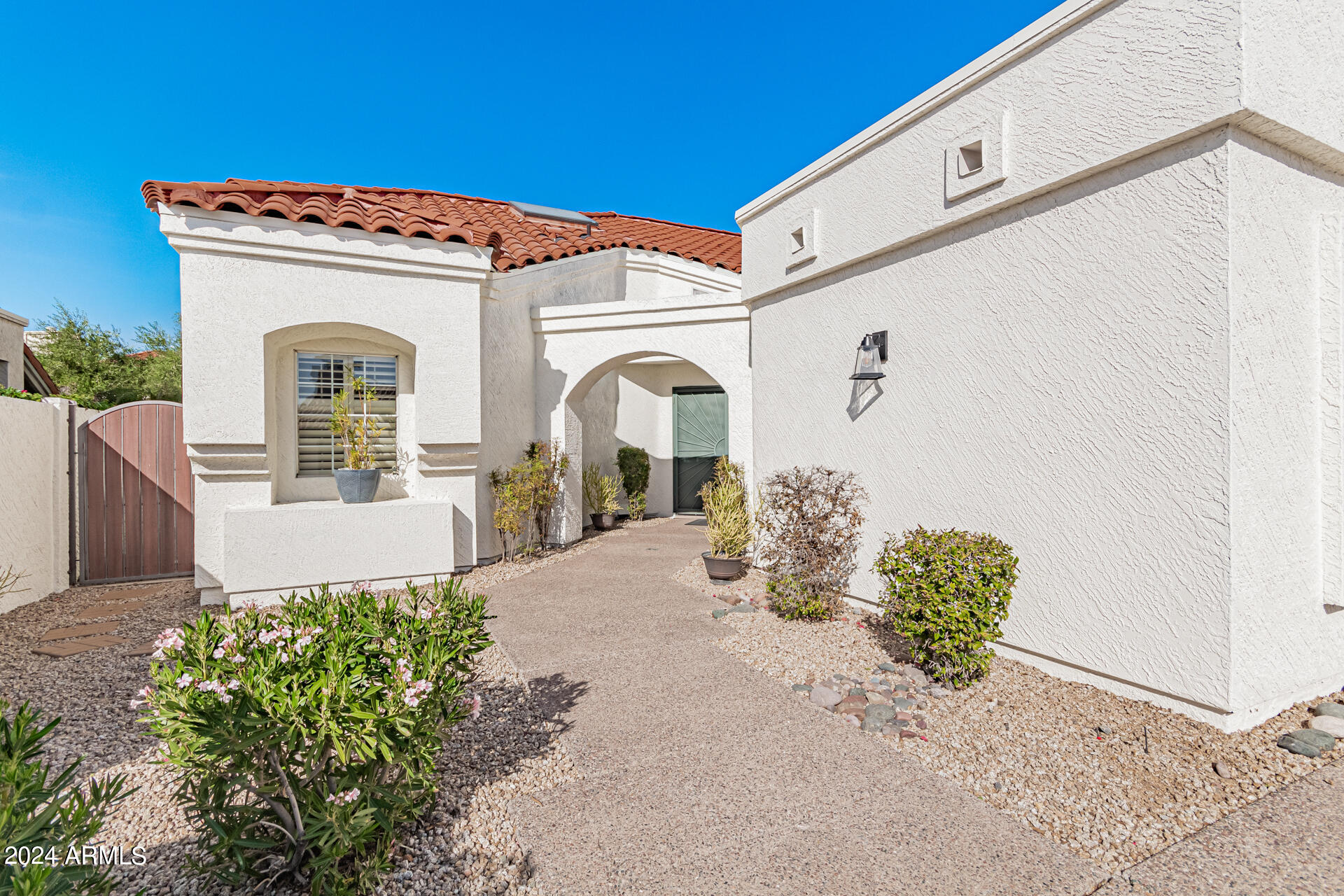 10810 E BELLA VISTA Drive