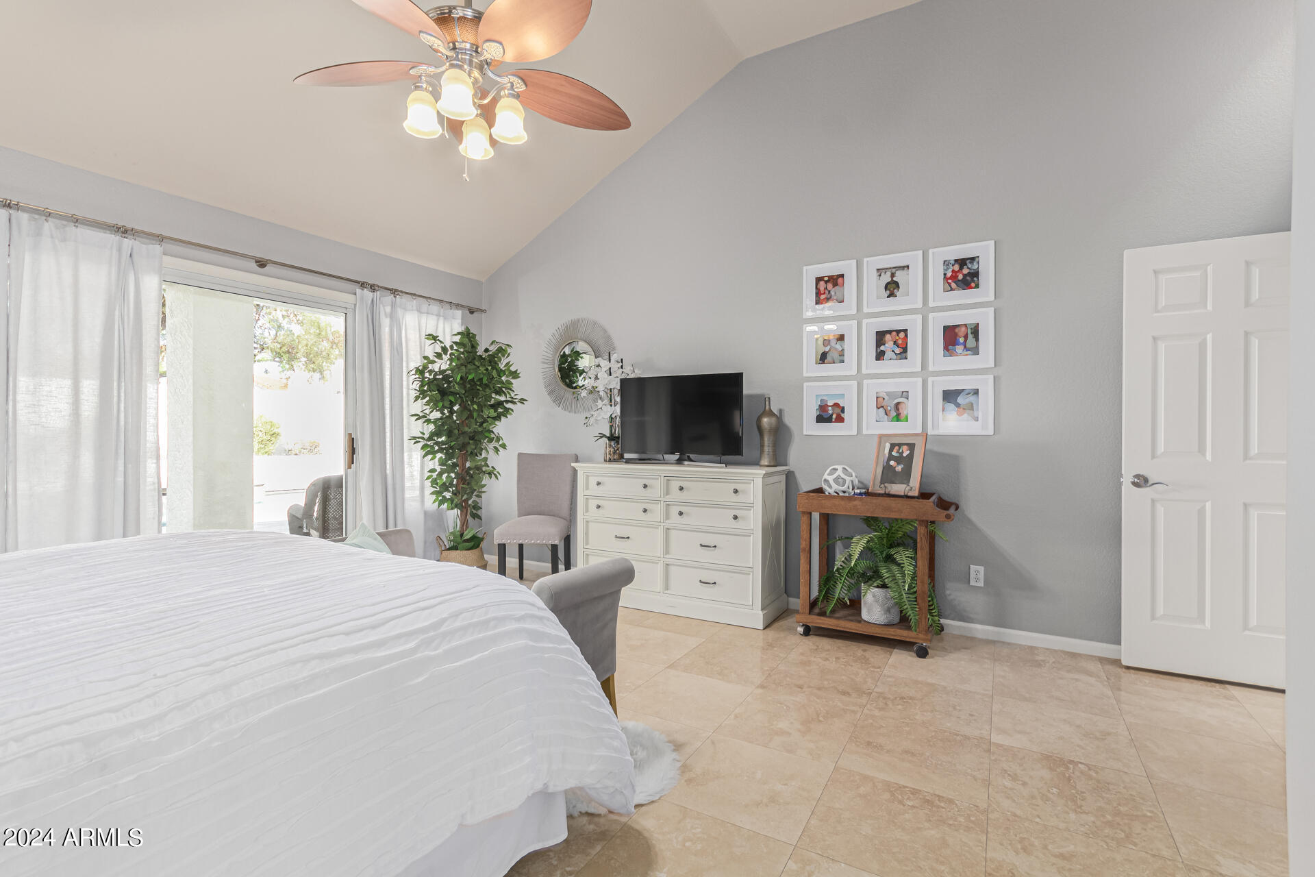 10810 E BELLA VISTA Drive