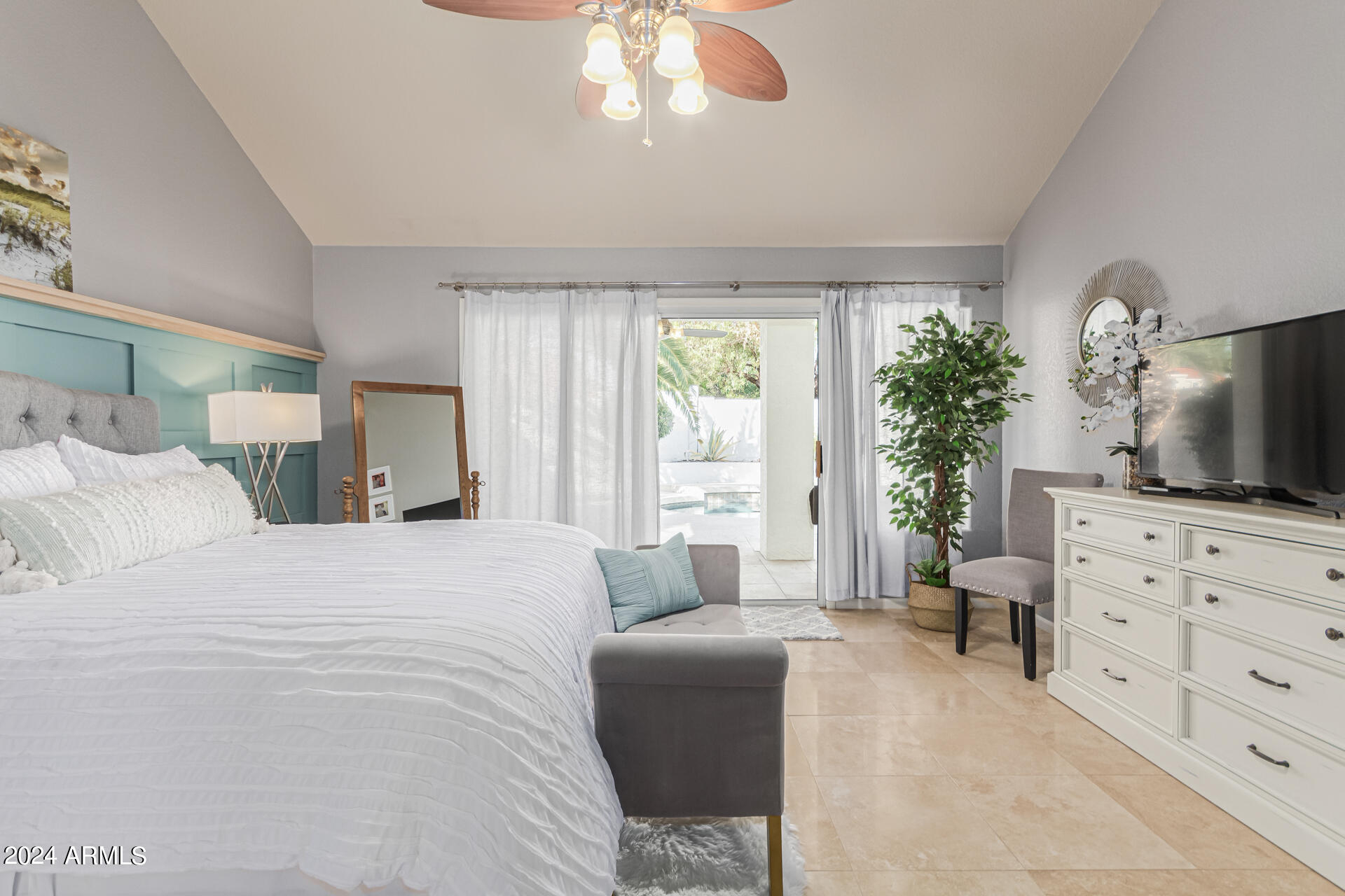 10810 E BELLA VISTA Drive