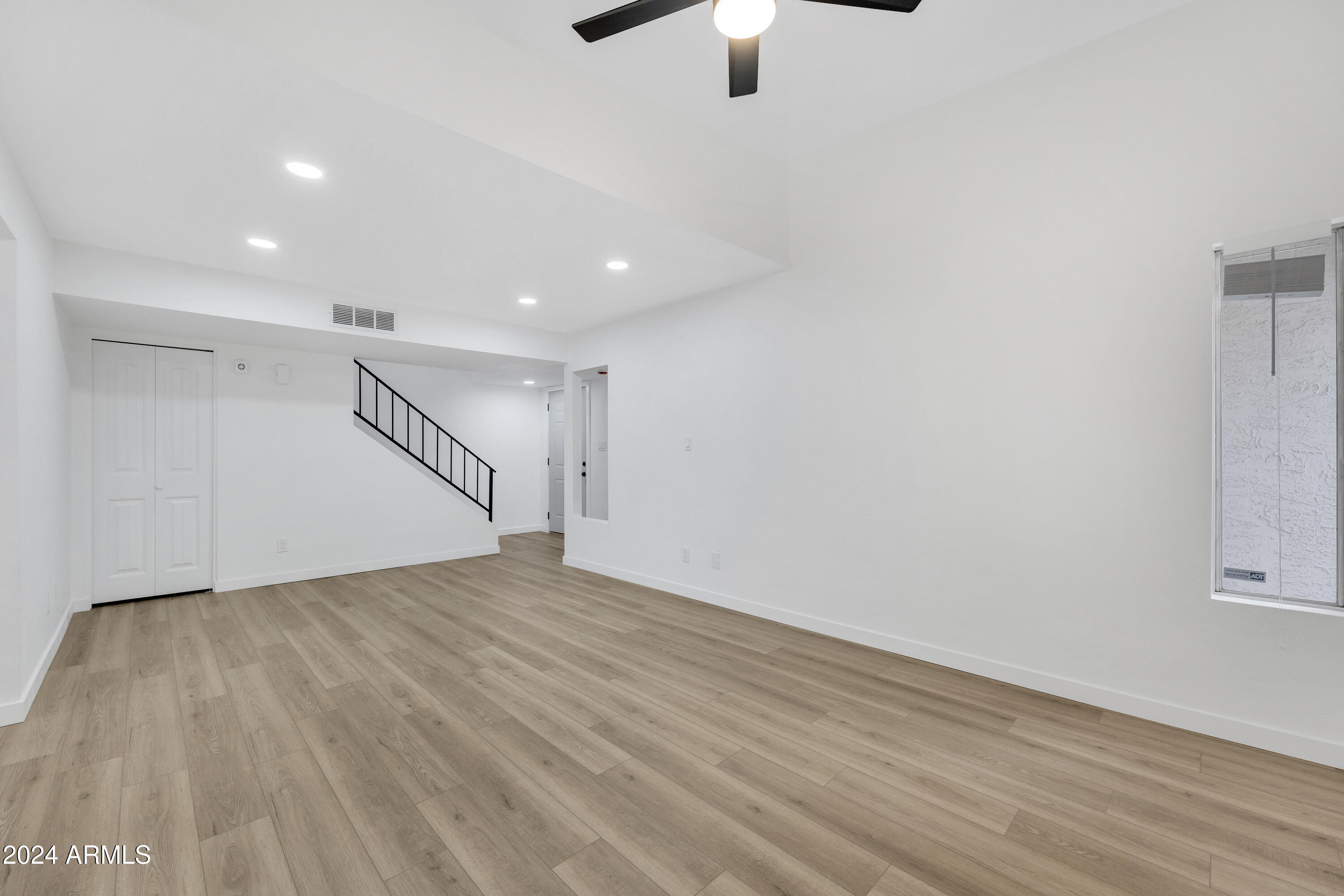 1342 W EMERALD Avenue # 256