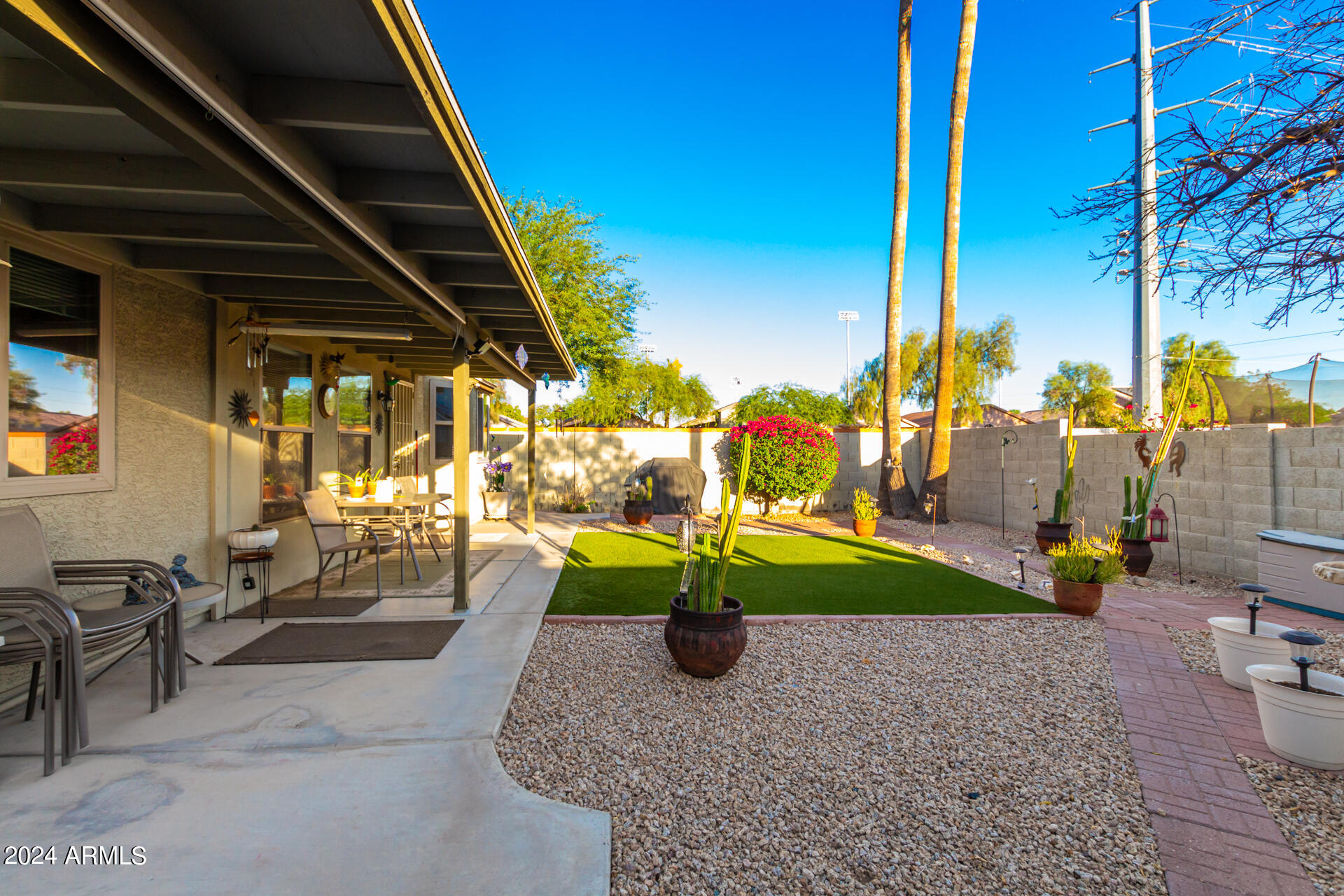 1531 E ROSEMONTE Drive