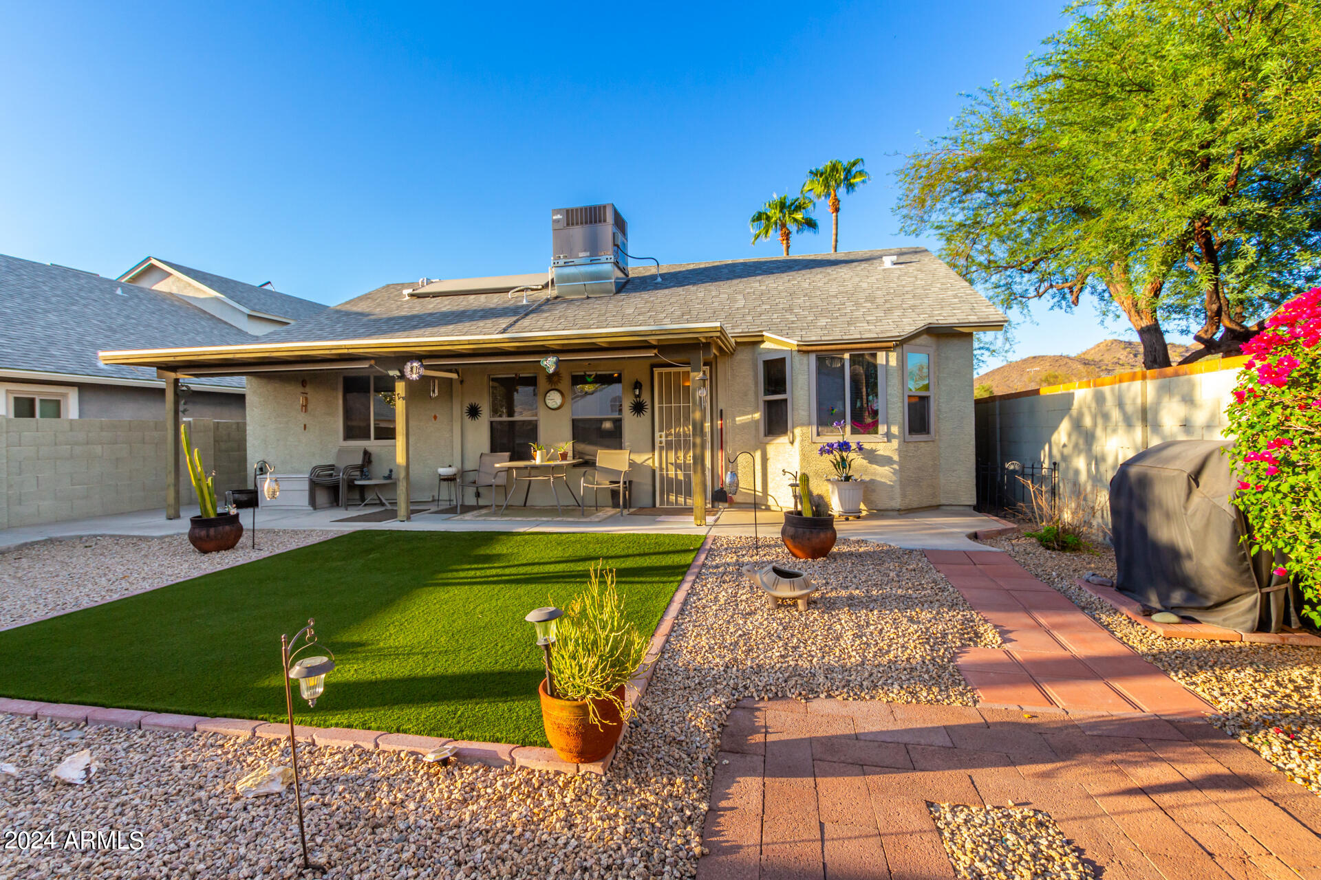 1531 E ROSEMONTE Drive