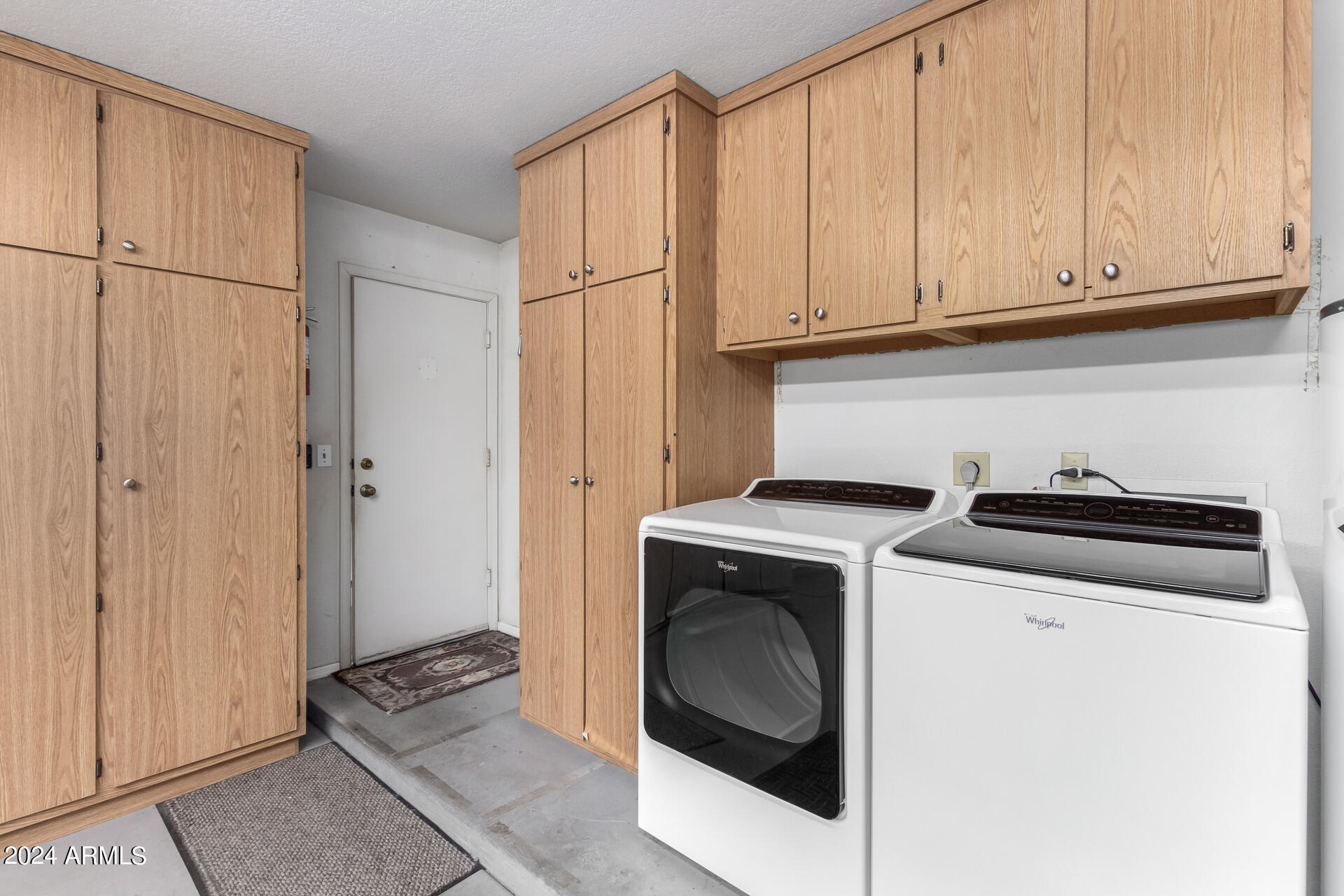 1531 E ROSEMONTE Drive