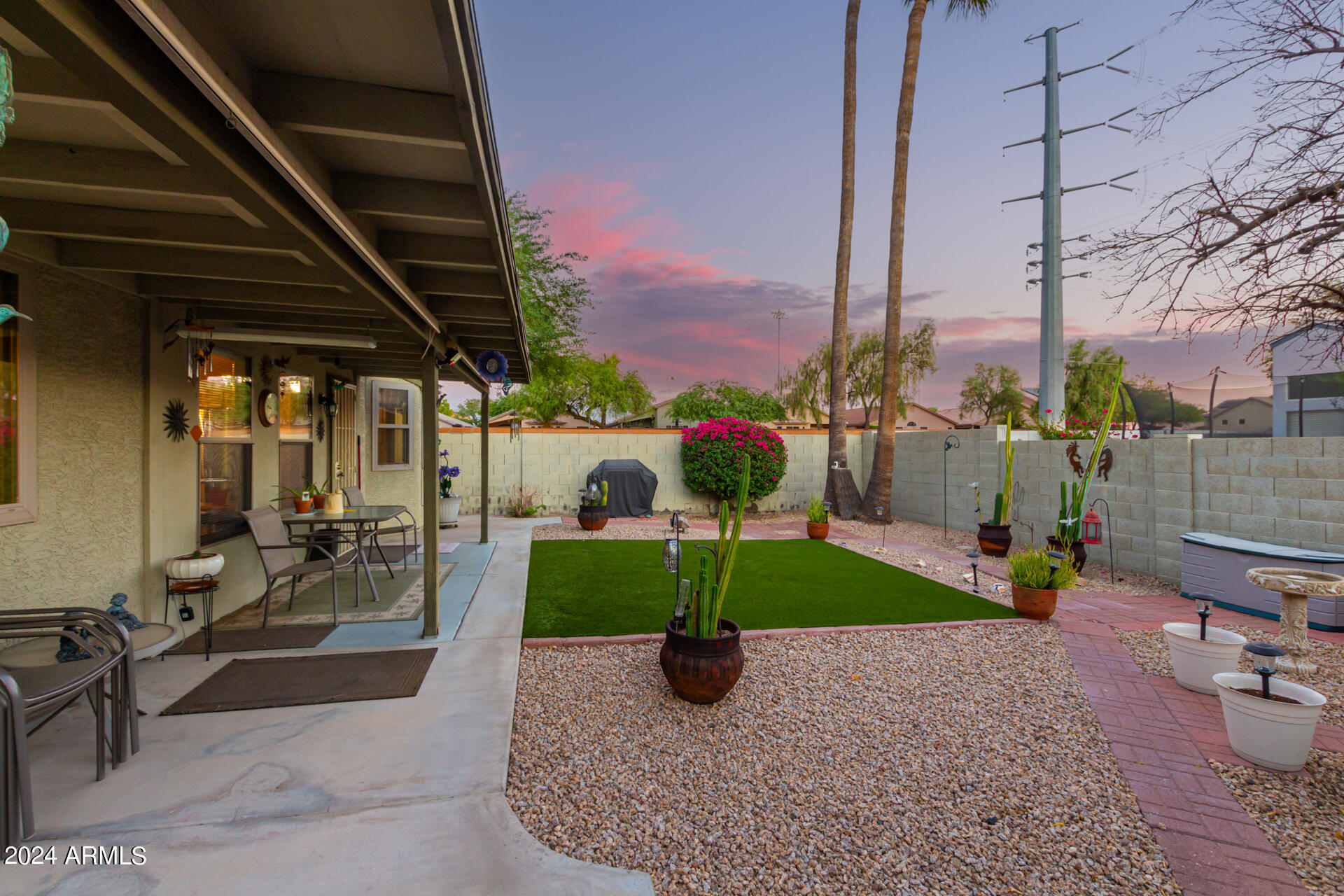 1531 E ROSEMONTE Drive