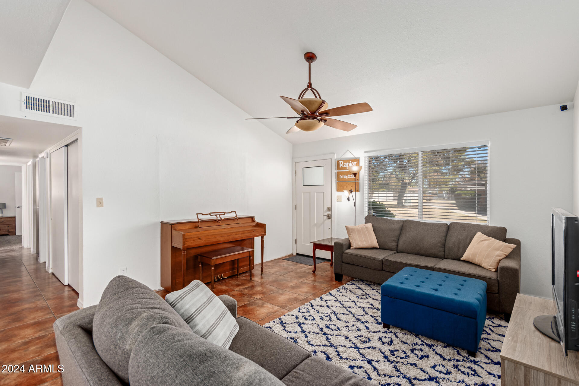 944 S VALENCIA -- # 21