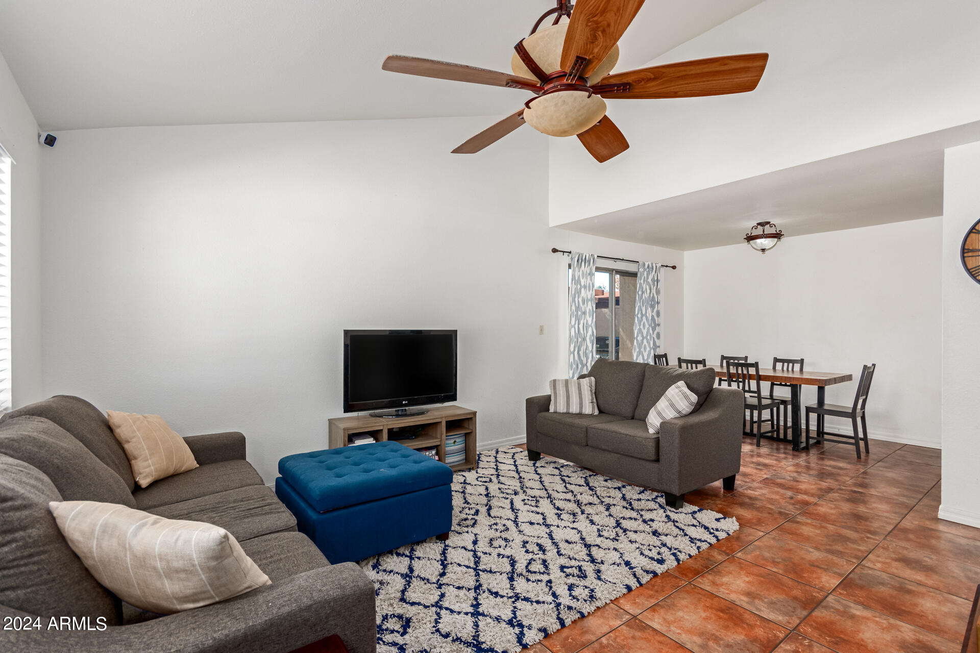 944 S VALENCIA -- # 21