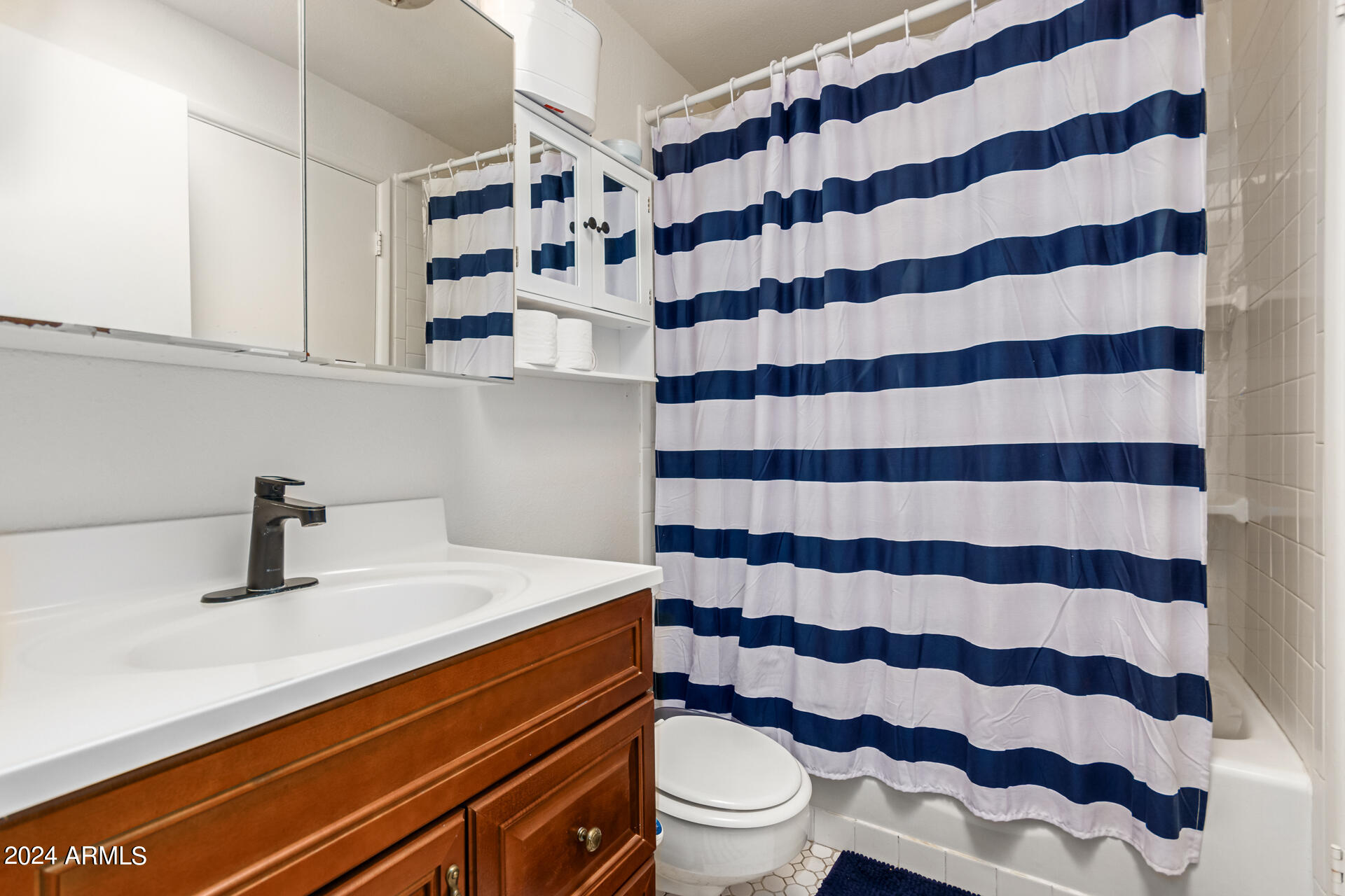 944 S VALENCIA -- # 21