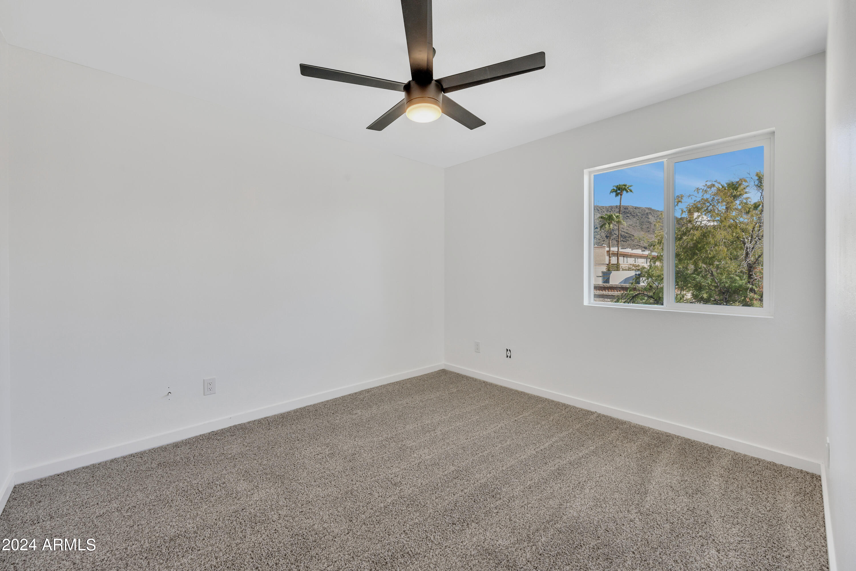 10411 N 11TH Avenue # 27