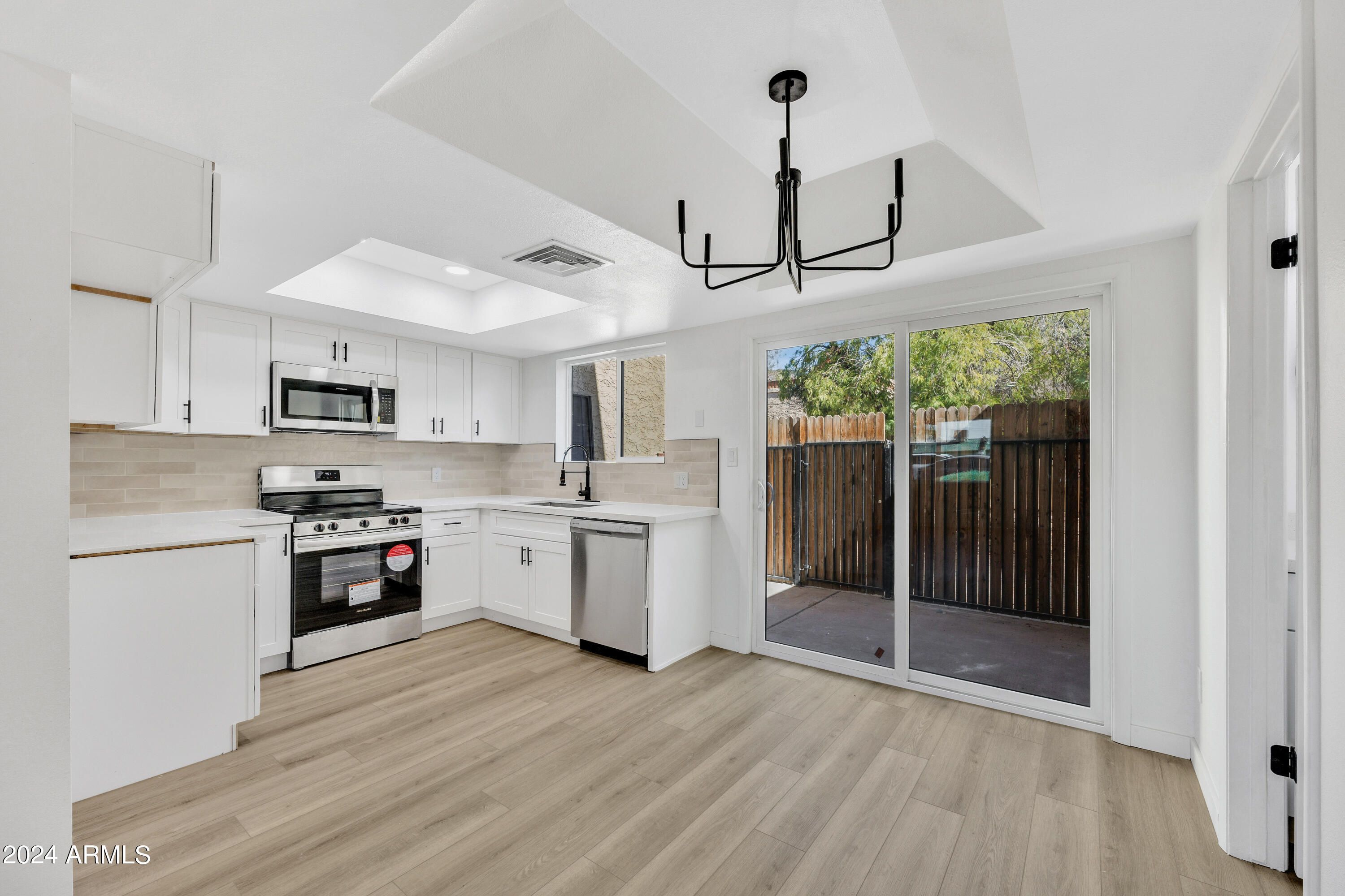 10411 N 11TH Avenue # 27