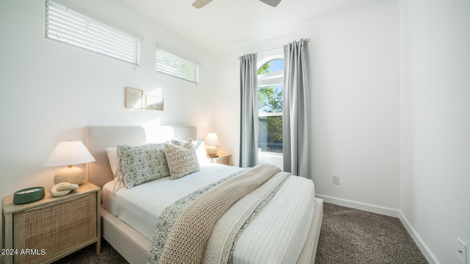 12002 W LONE TREE Trail