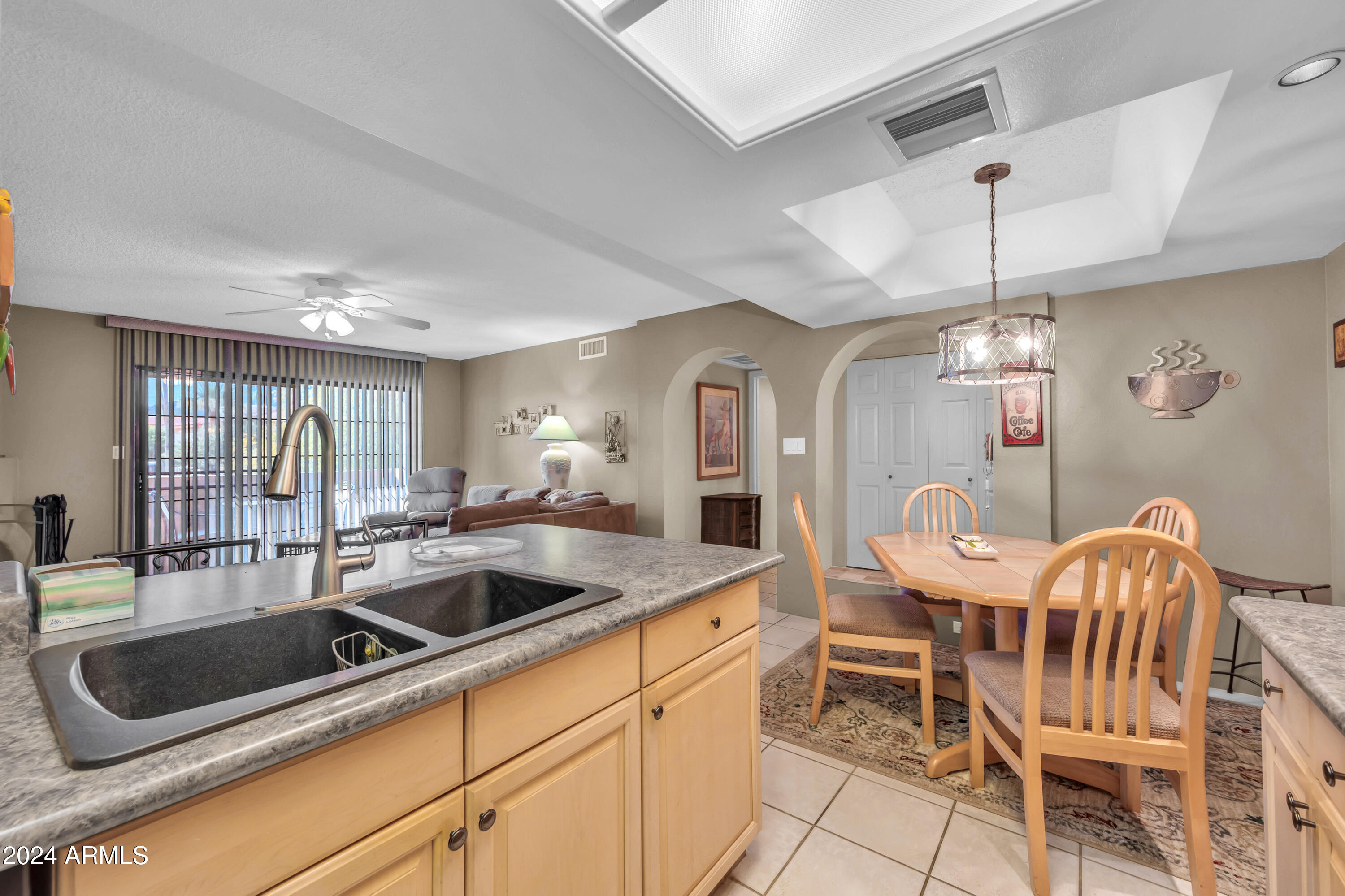 10410 N CAVE CREEK Road # 2022