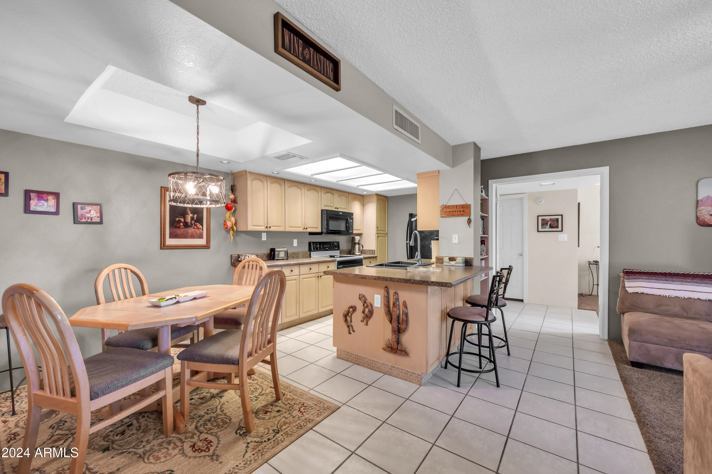 10410 N CAVE CREEK Road # 2022