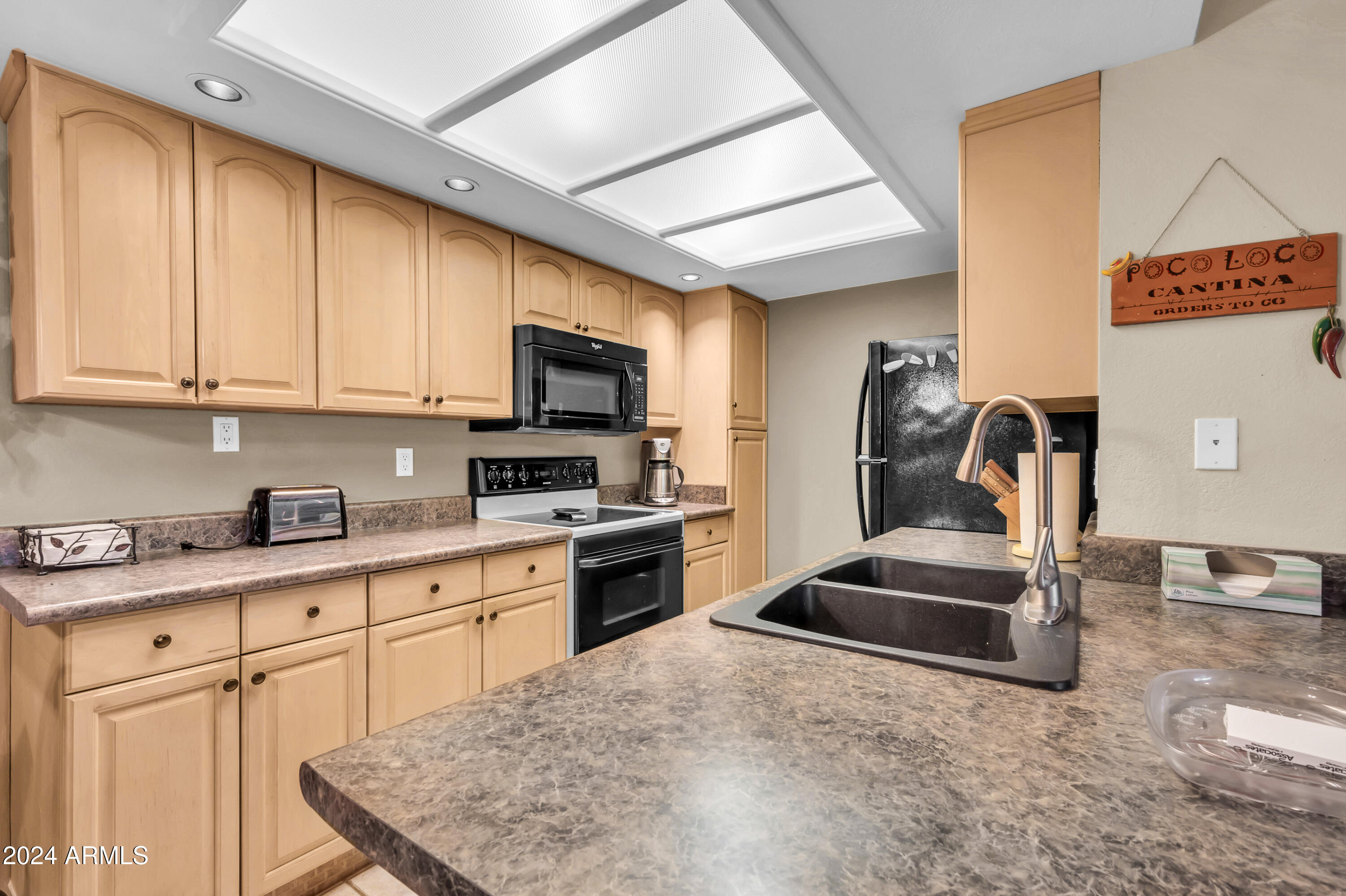 10410 N CAVE CREEK Road # 2022