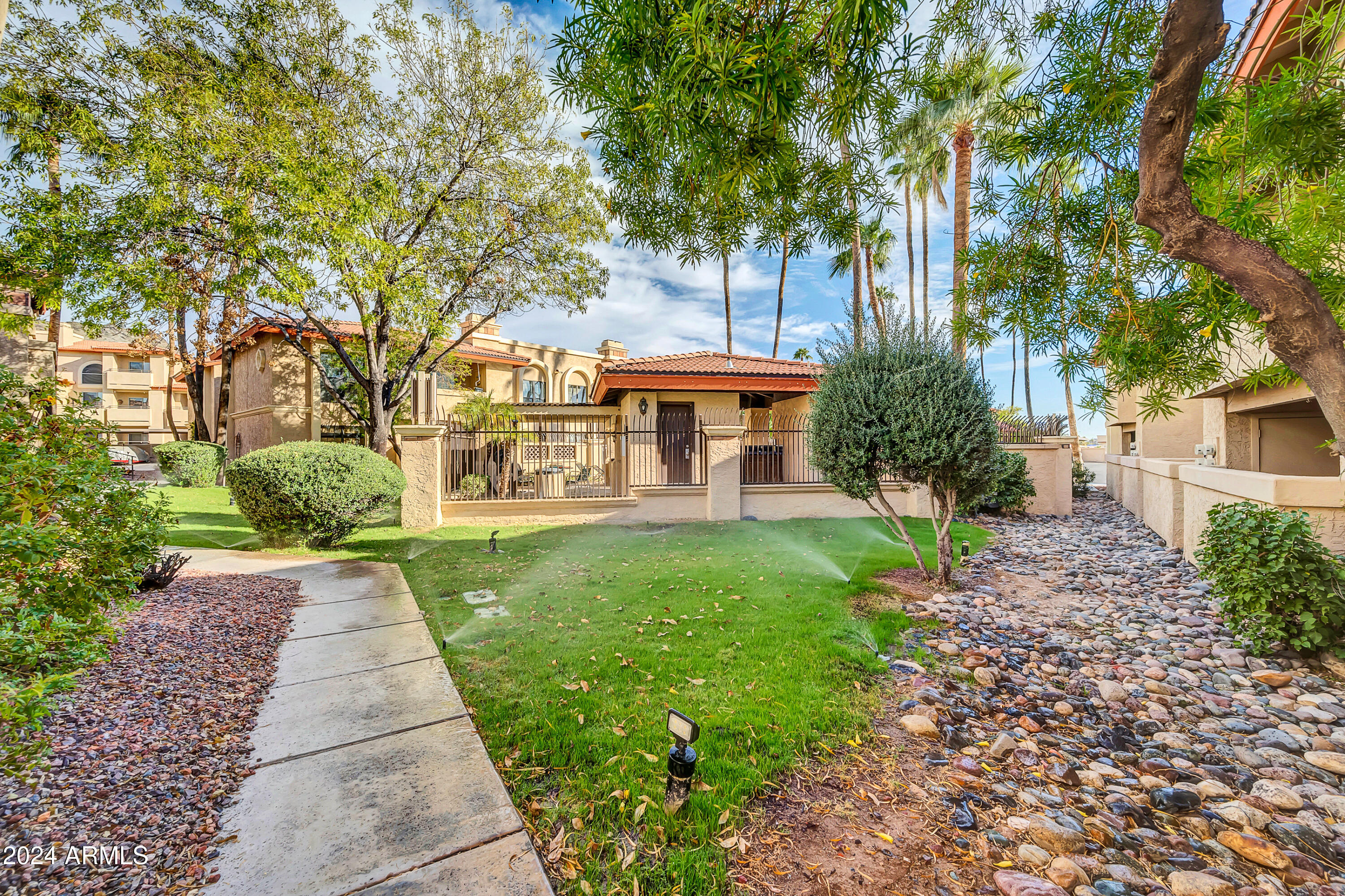 10410 N CAVE CREEK Road # 2022