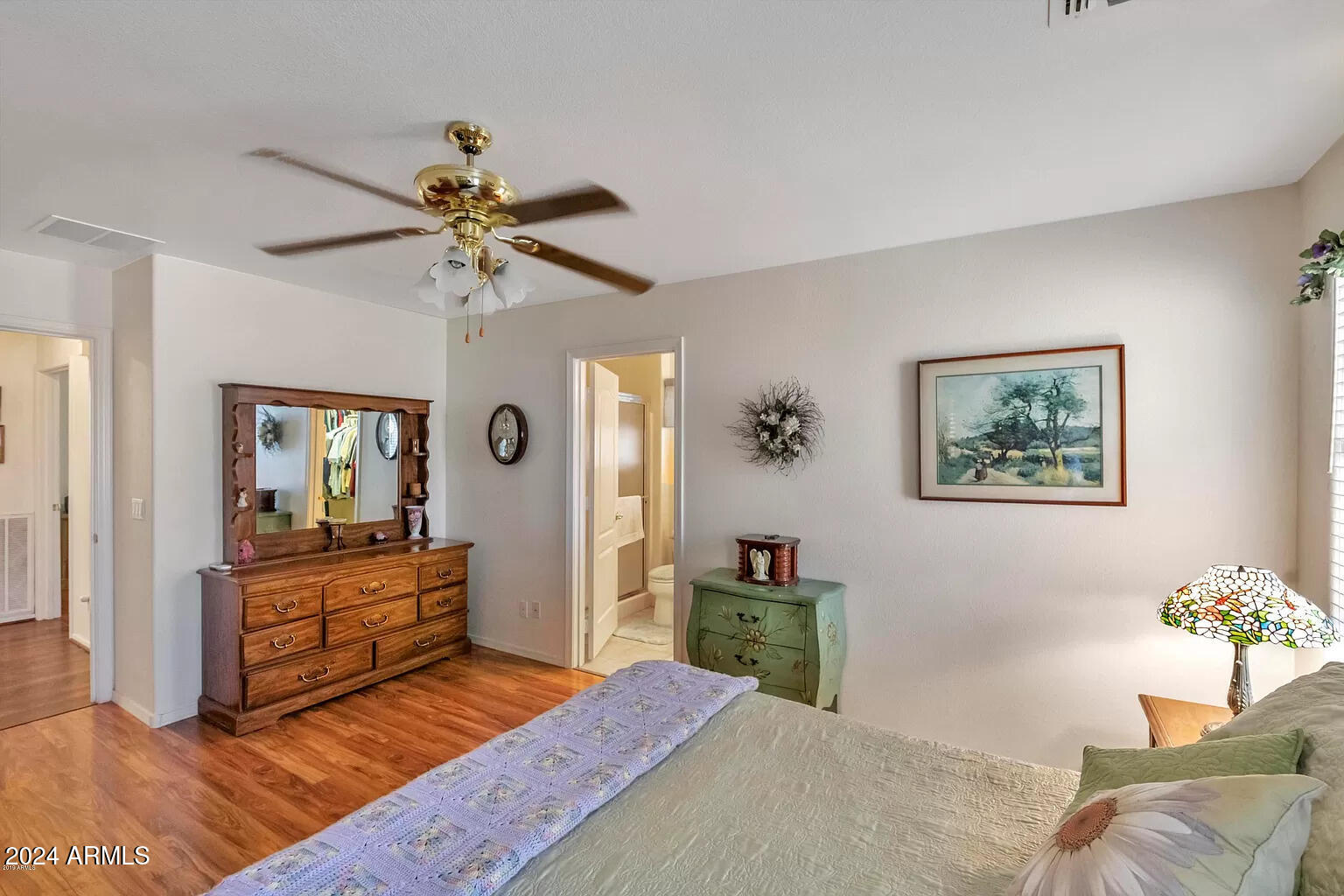 1366 E AUGUSTA Avenue