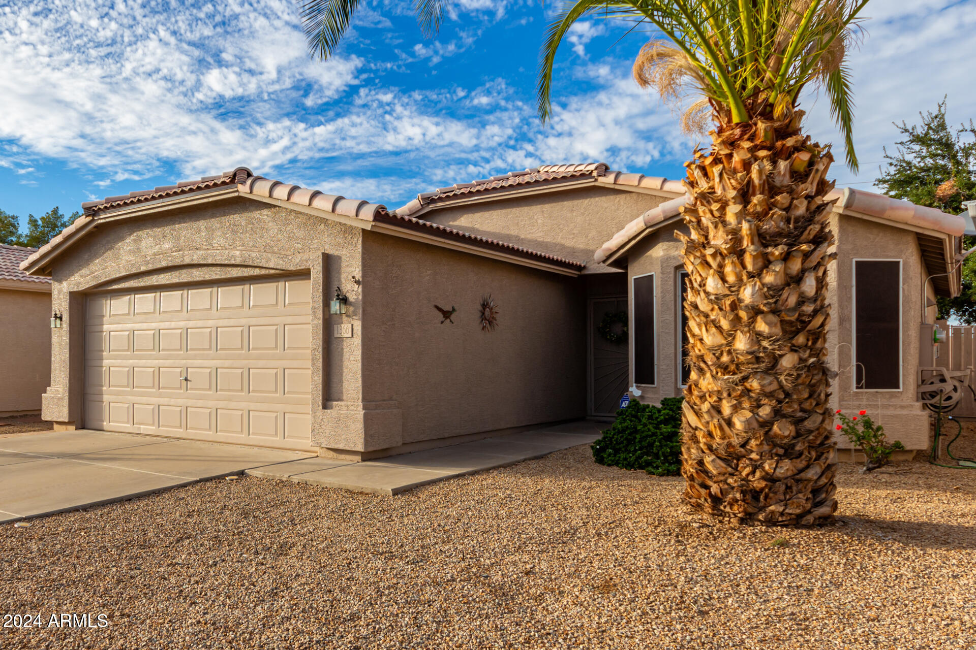 1366 E AUGUSTA Avenue