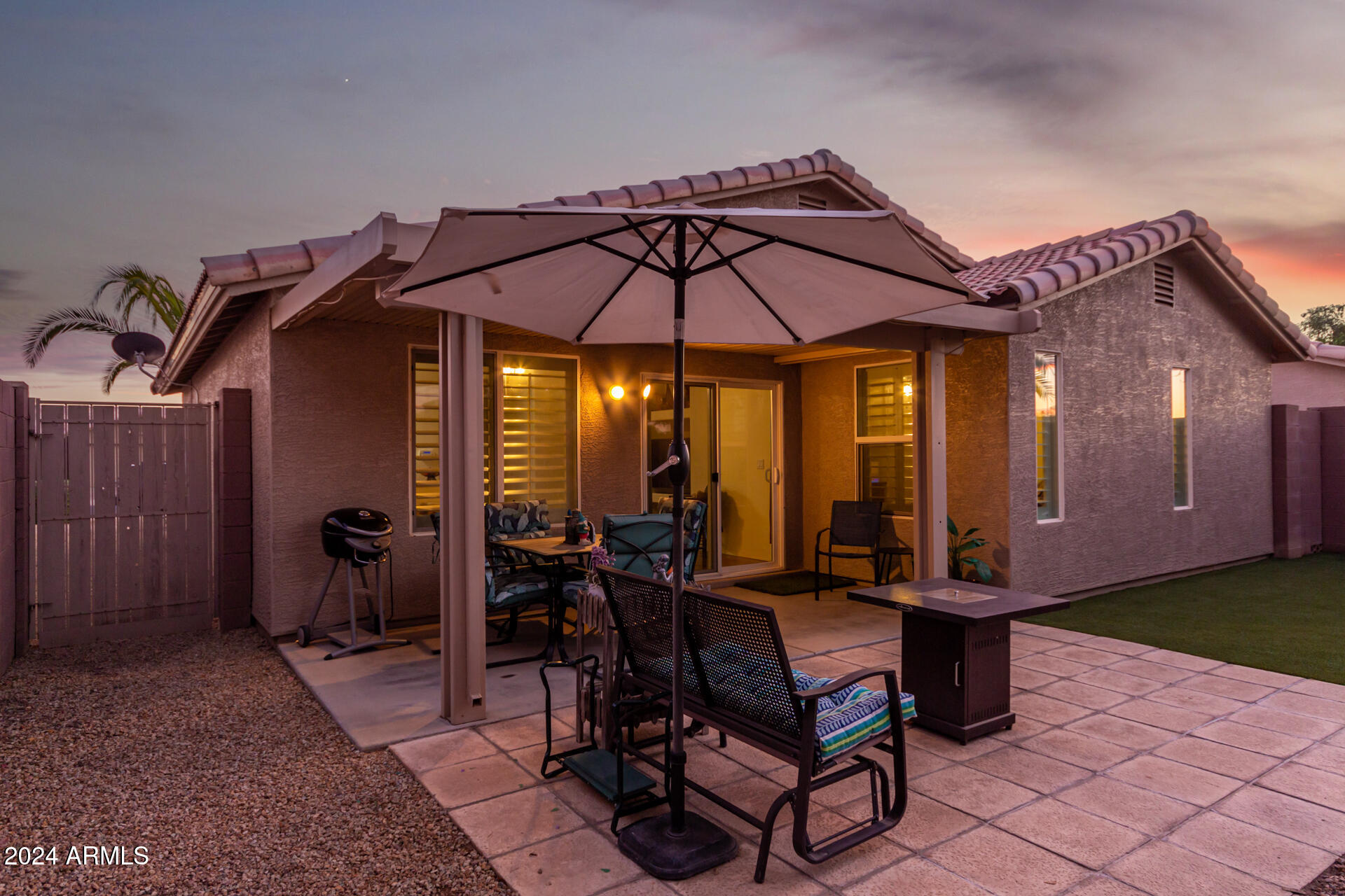 1366 E AUGUSTA Avenue