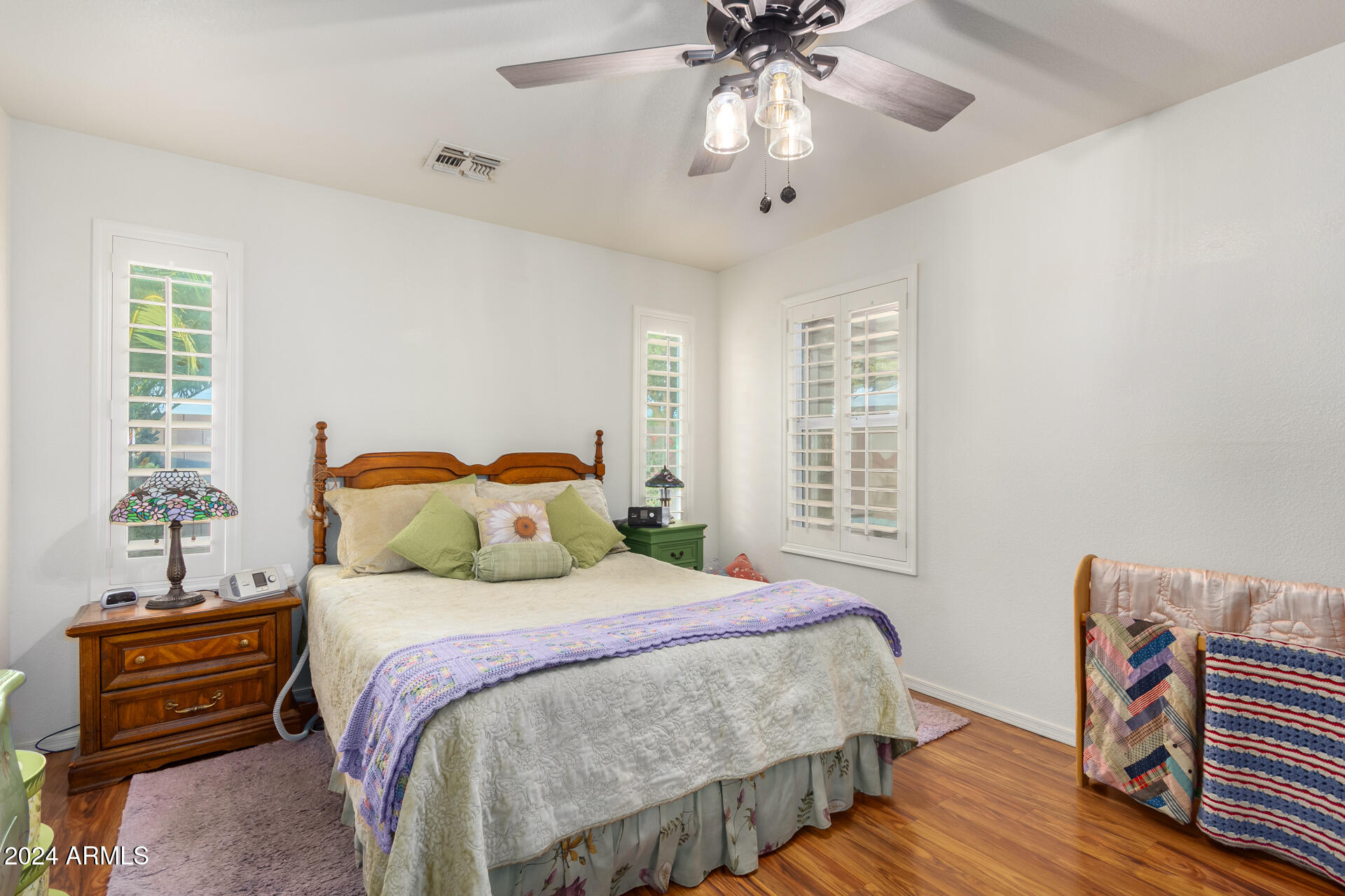 1366 E AUGUSTA Avenue