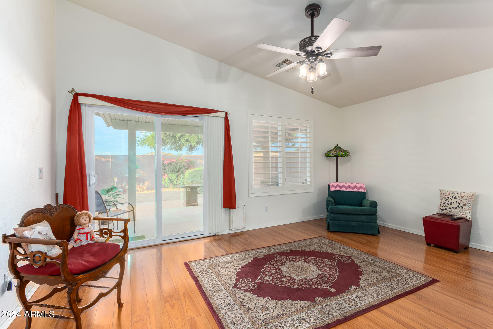 1366 E AUGUSTA Avenue