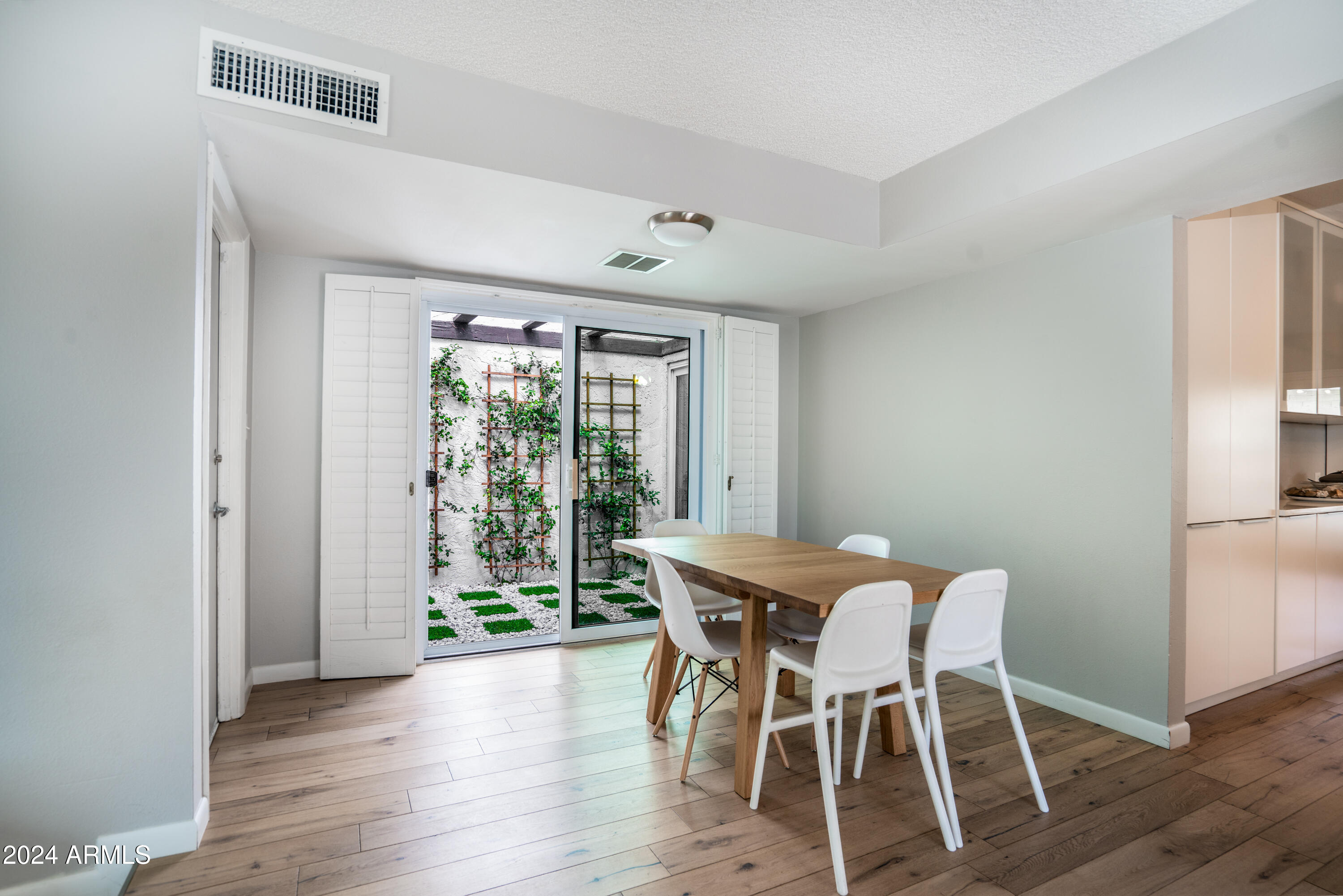 948 N 87TH Street