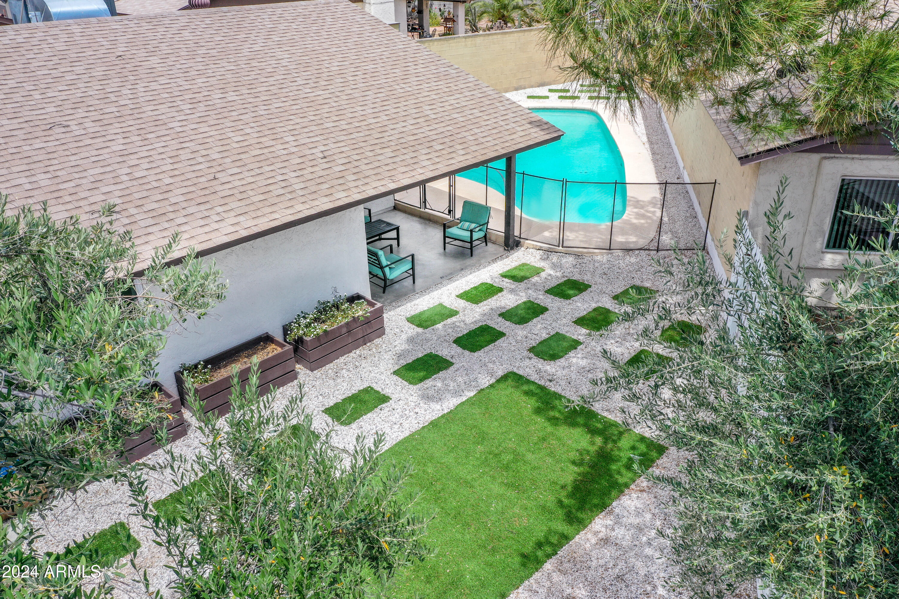 948 N 87TH Street