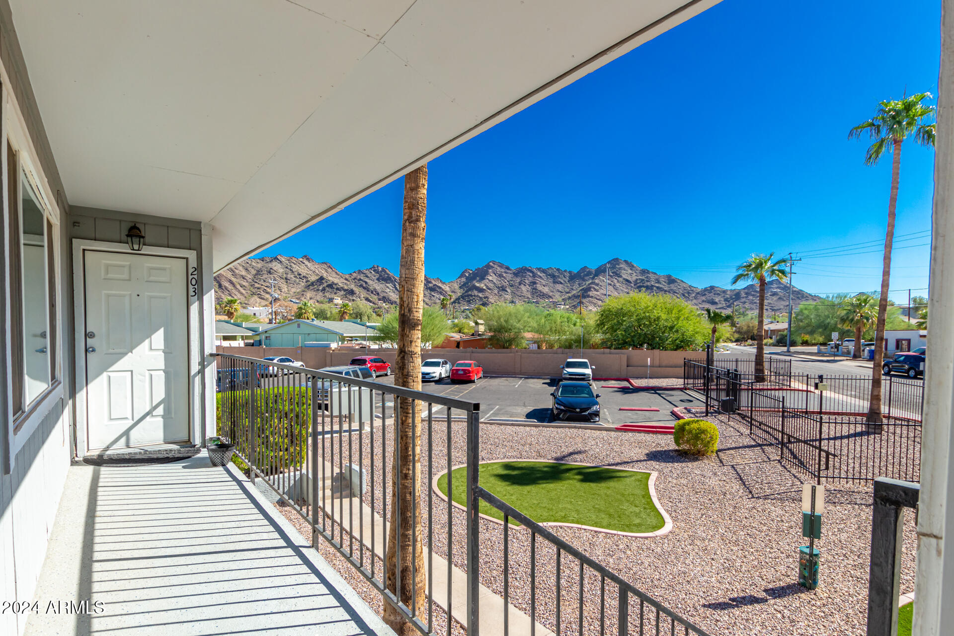 1346 E MOUNTAIN VIEW Road # 201
