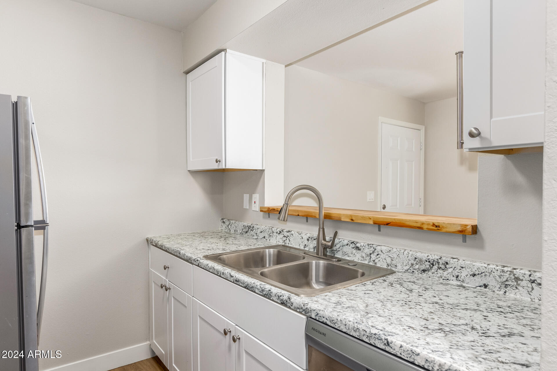 1346 E MOUNTAIN VIEW Road # 201