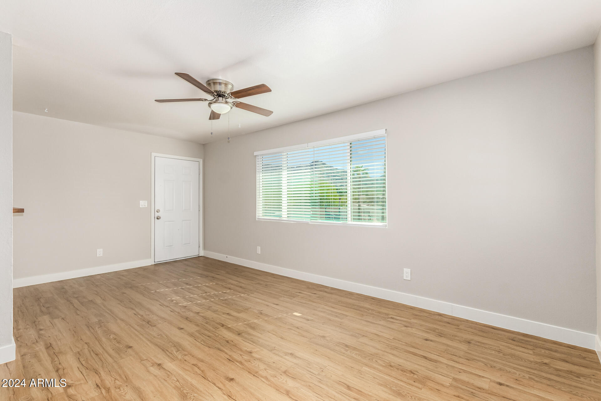 1346 E MOUNTAIN VIEW Road # 201